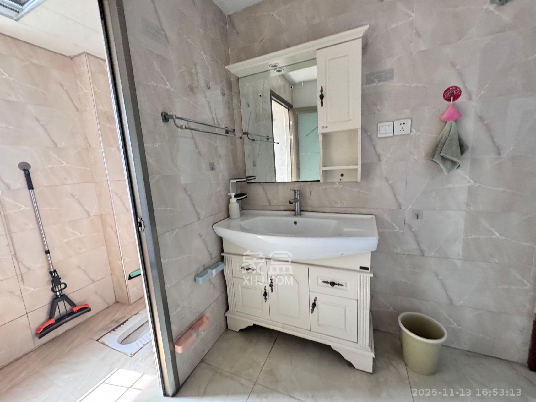 新华都万家城 3室2厅1卫 2100.0元/月 新华都万家城 3室2厅1卫 2100.0元/月室内图