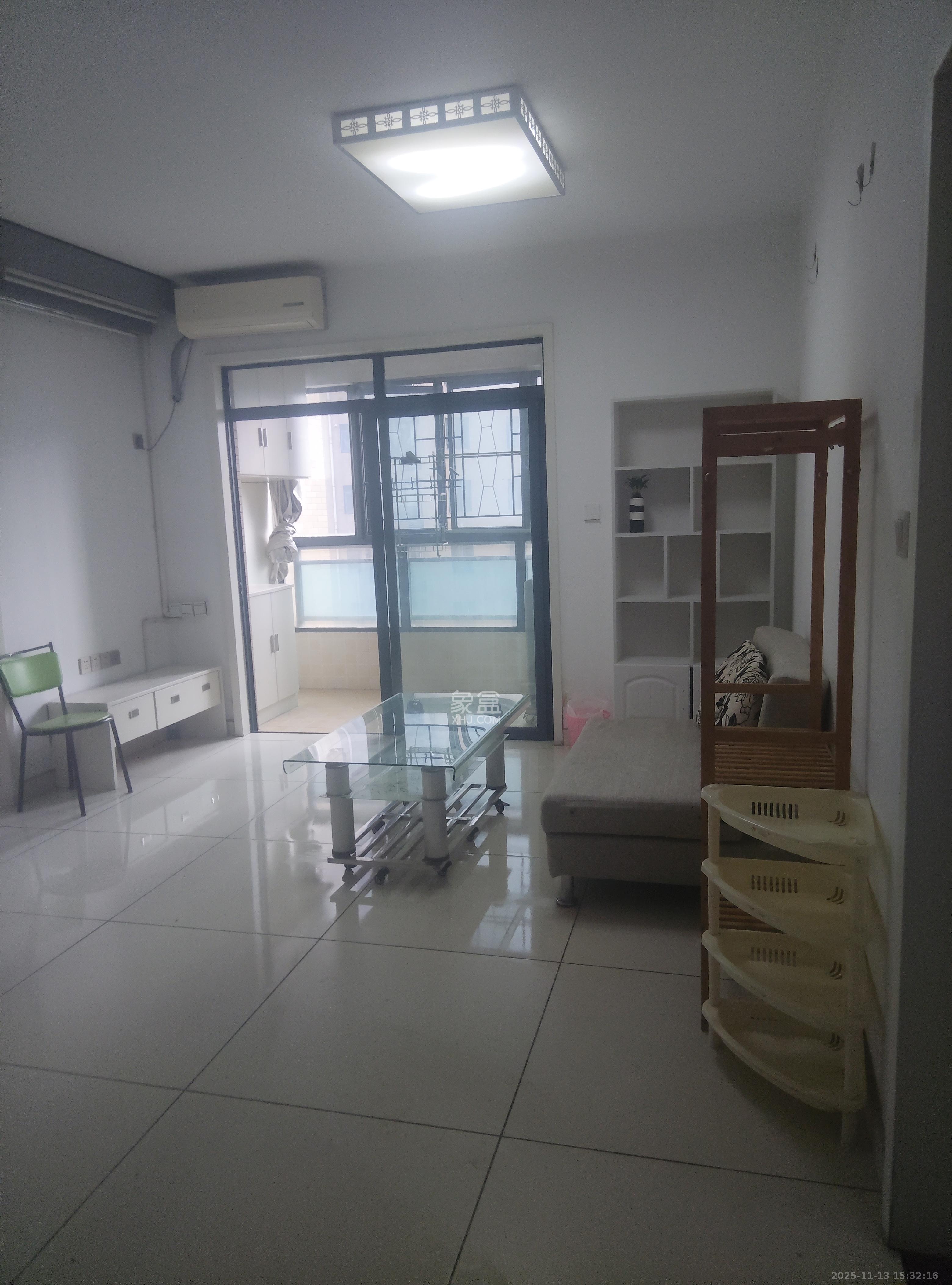 湘府9号  2室1厅1卫    2000.0元/月