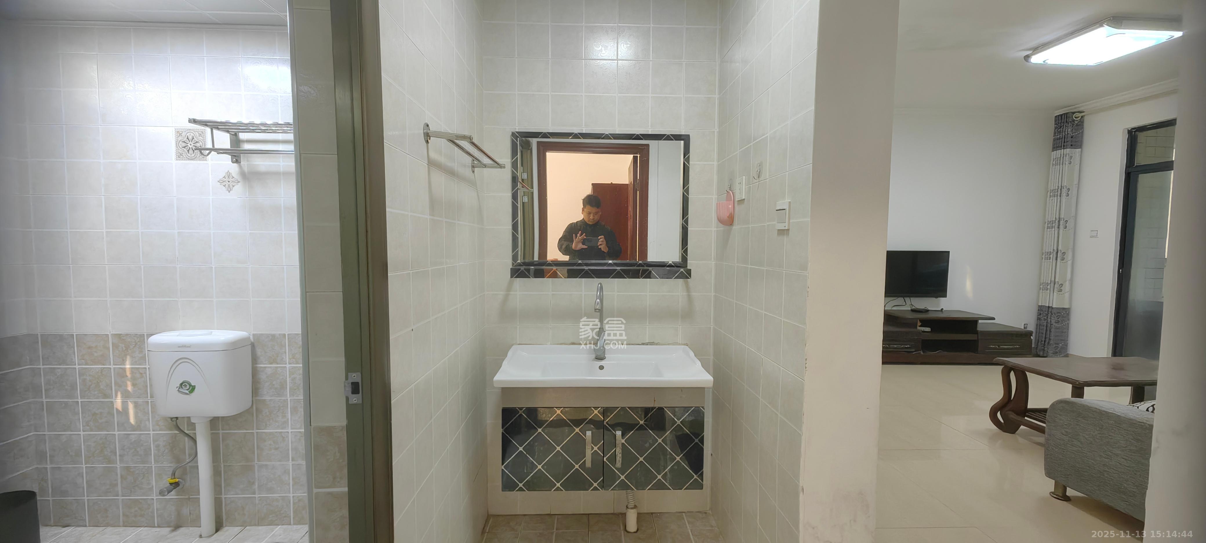 湘江世纪城融江苑 3室2厅1卫 2000.0元/月 湘江世纪城融江苑 3室2厅1卫 2000.0元/月室内图