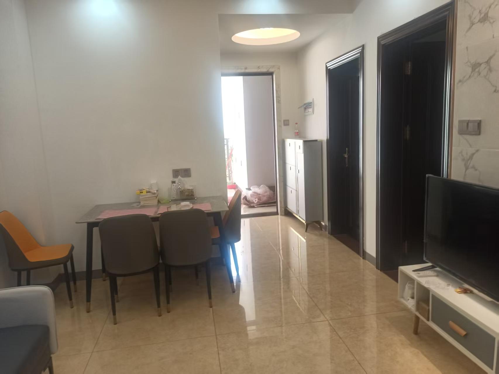 海秀天成 2室1厅1卫 2300.0元/月 海秀天成 2室1厅1卫 2300.0元/月室内图