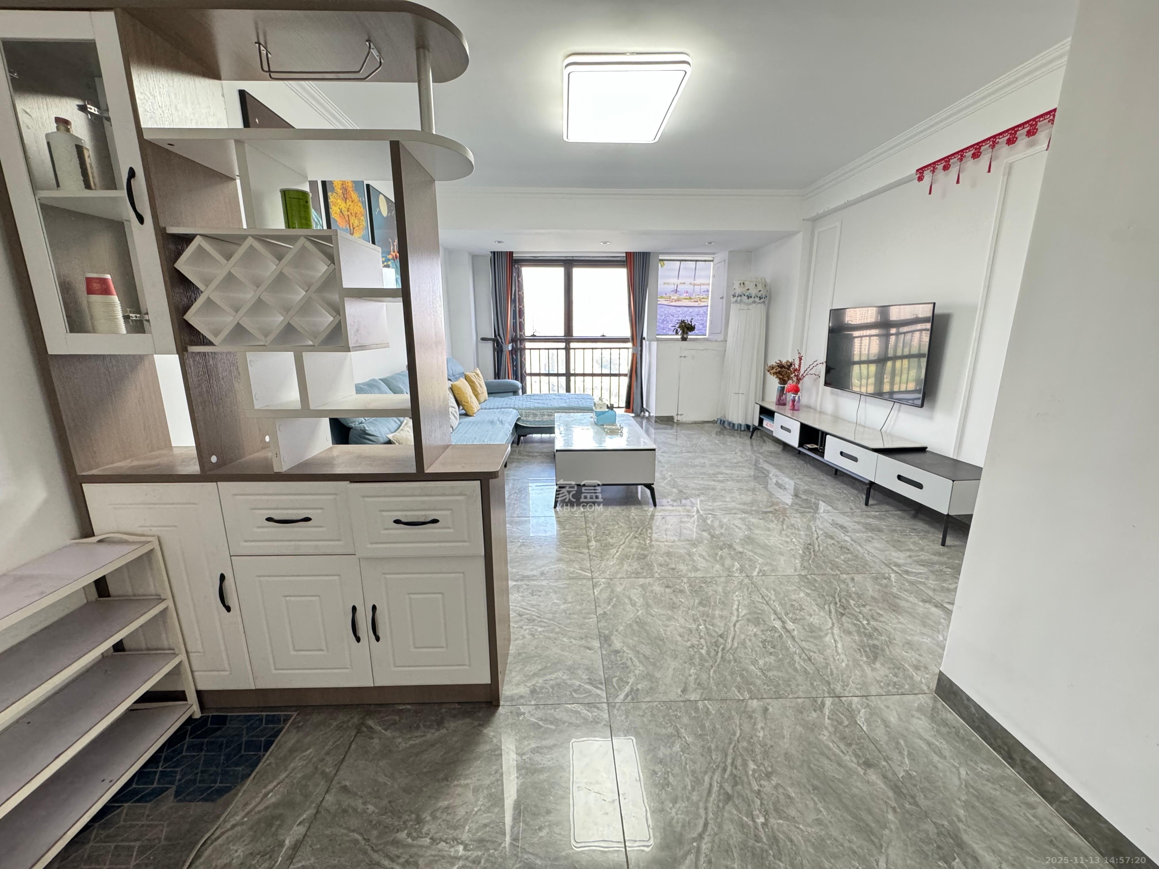 中欣楚天熙苑  3室2厅2卫    2700.0元/月