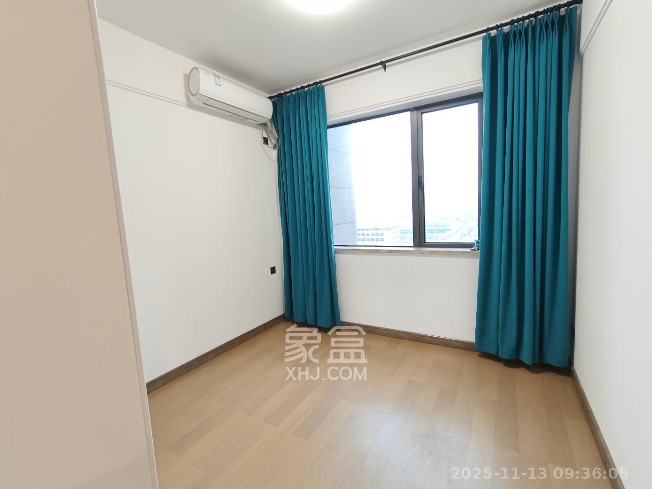 长房雍景湾 4室2厅2卫 3500.0元/月 长房雍景湾 4室2厅2卫 3500.0元/月室内图