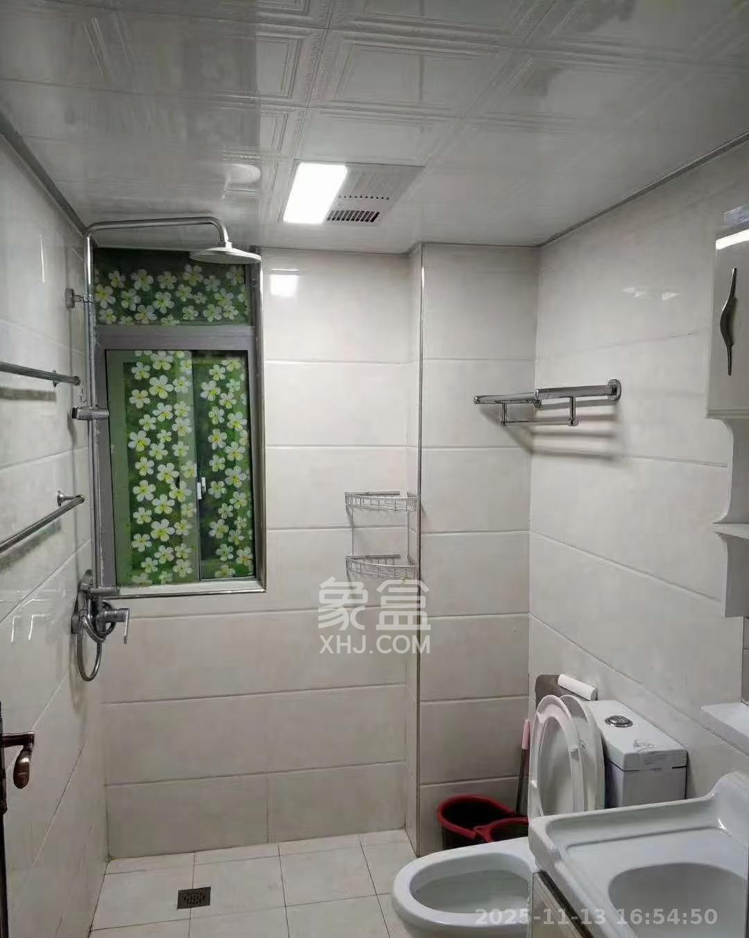 钱隆世家  2室2厅1卫    2200.0元/月室内图