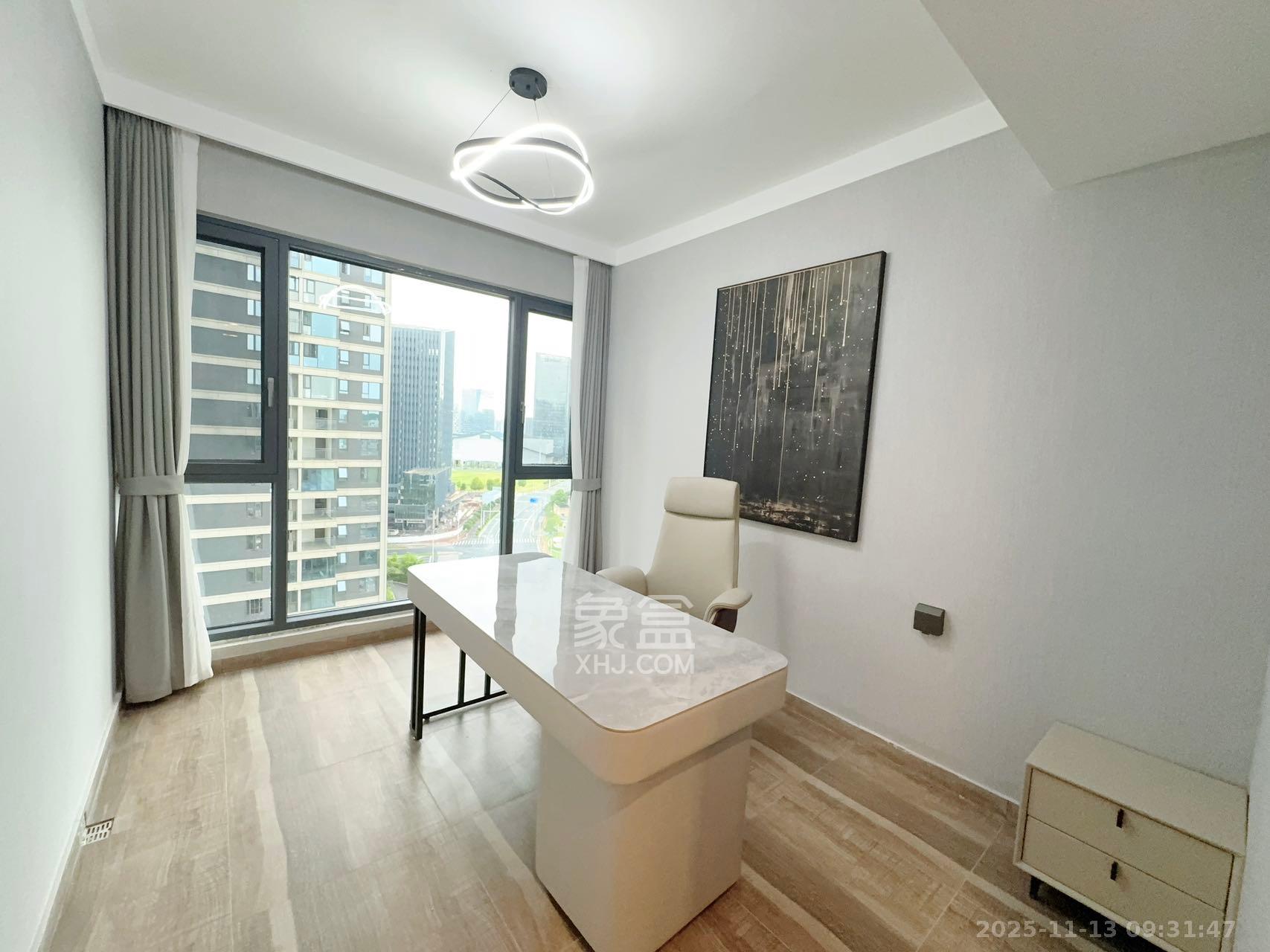 绿地V岛 4室1厅2卫 4800.0元/月 绿地V岛 4室1厅2卫 4800.0元/月室内图