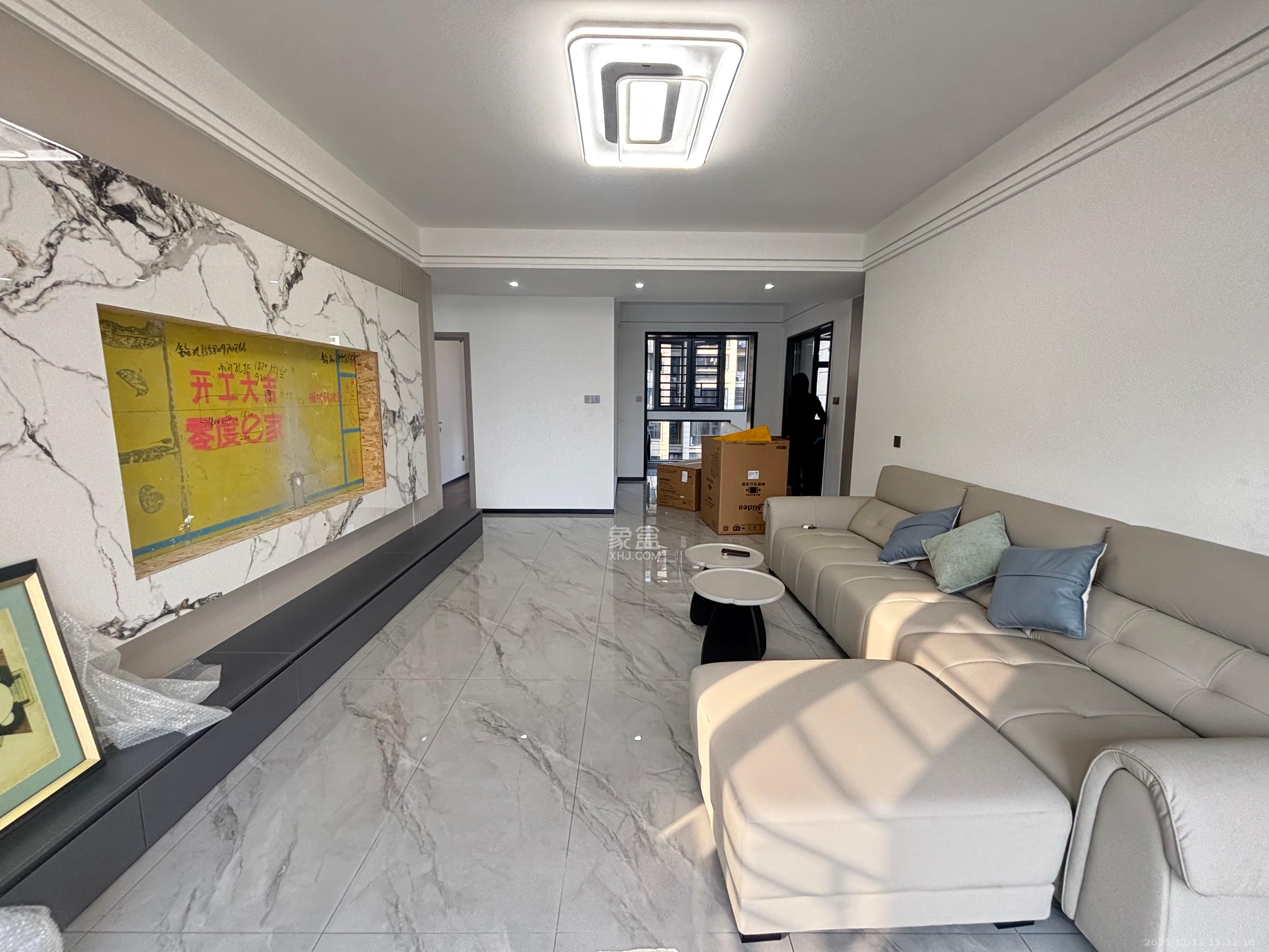 阳光丽城二期 4室2厅2卫 4800.0元/月 阳光丽城二期 4室2厅2卫 4800.0元/月室内图