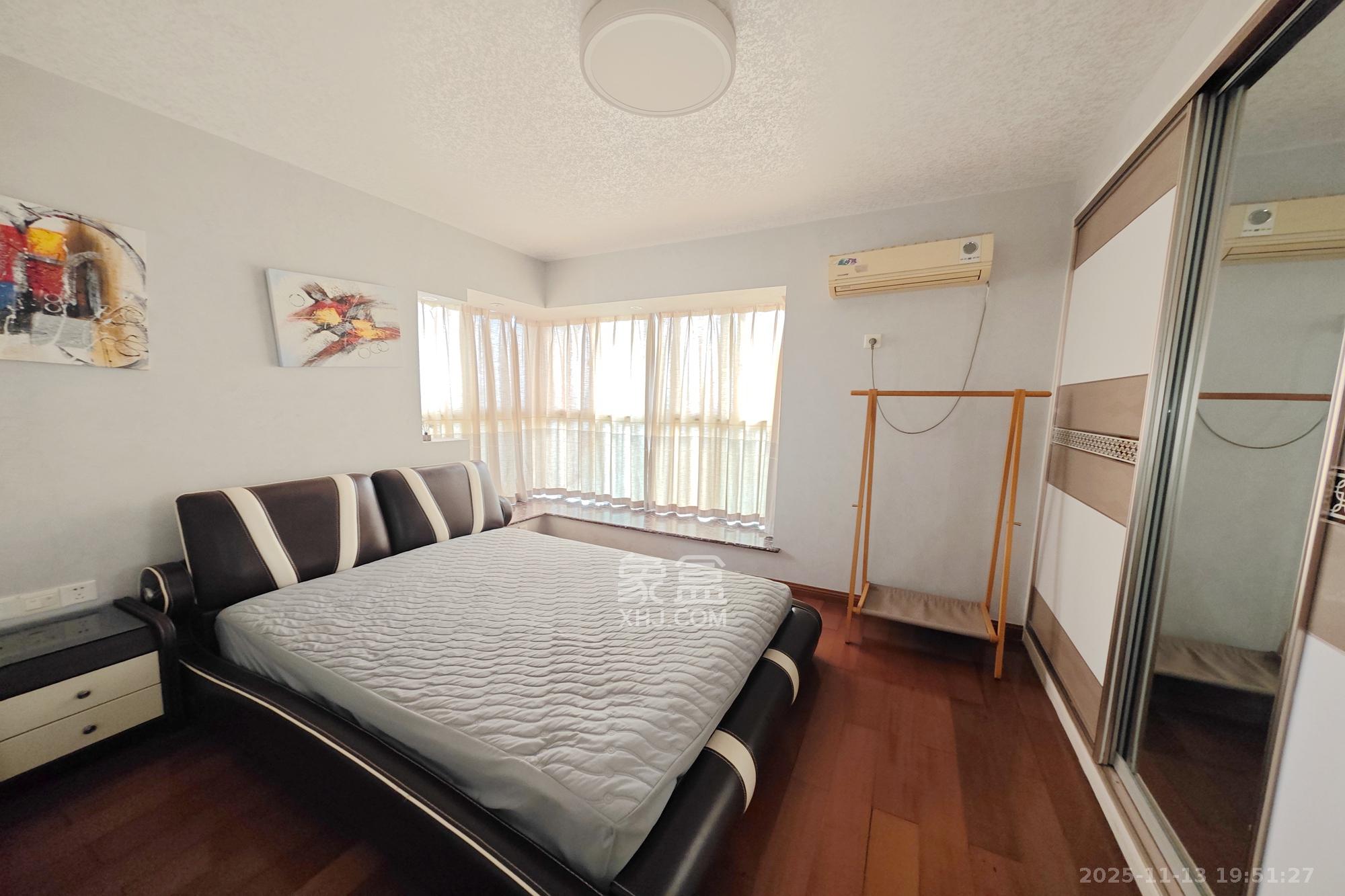 明星村  2室2厅2卫    121.0万卧室