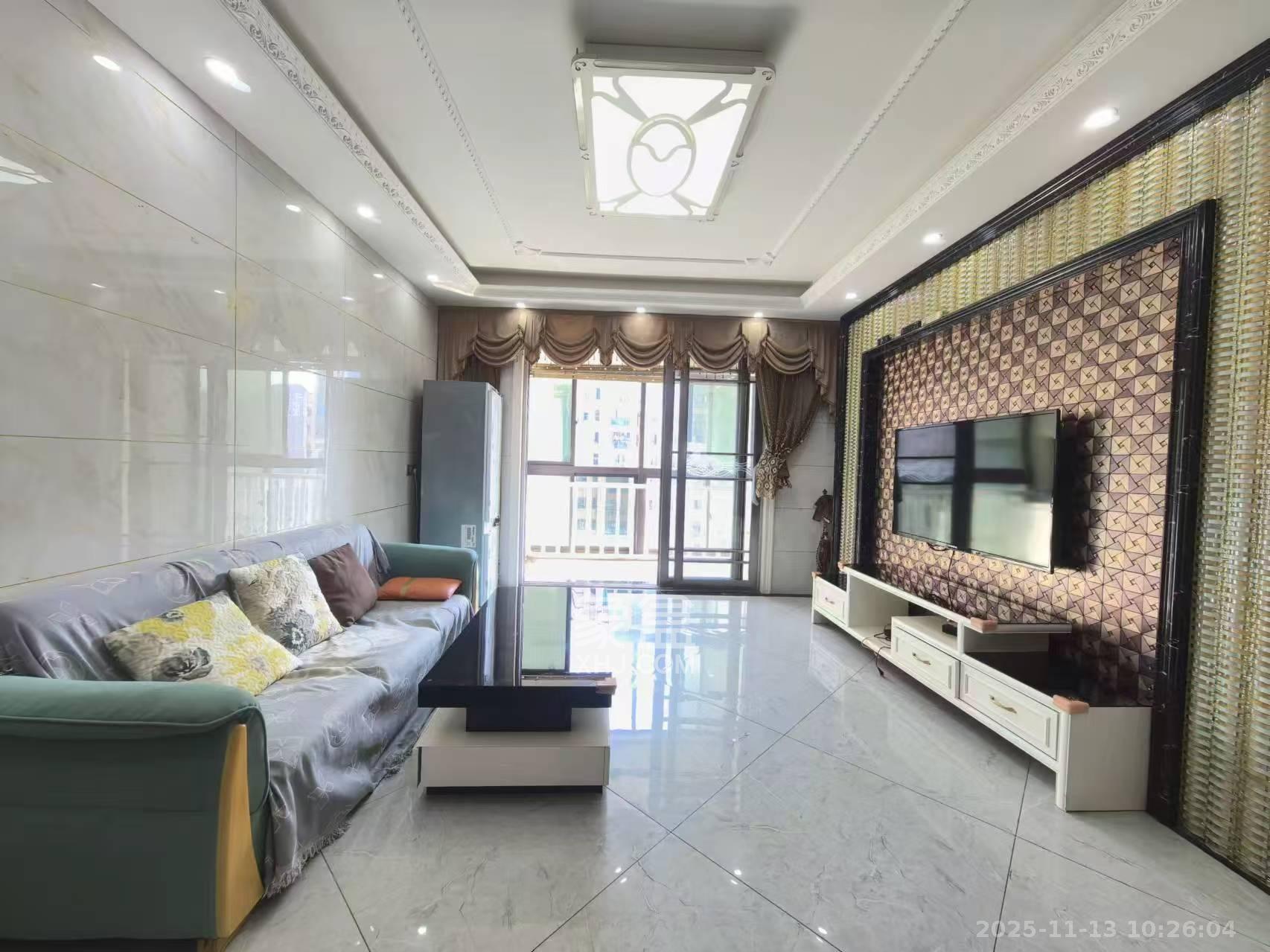 乾源国际  3室2厅1卫    2000.0元/月