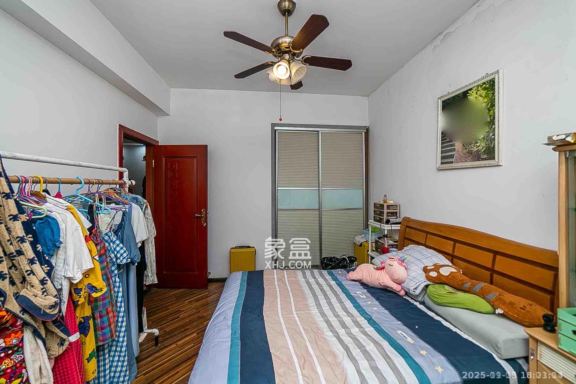 华银园  2室2厅1卫    2200.0元/月室内图