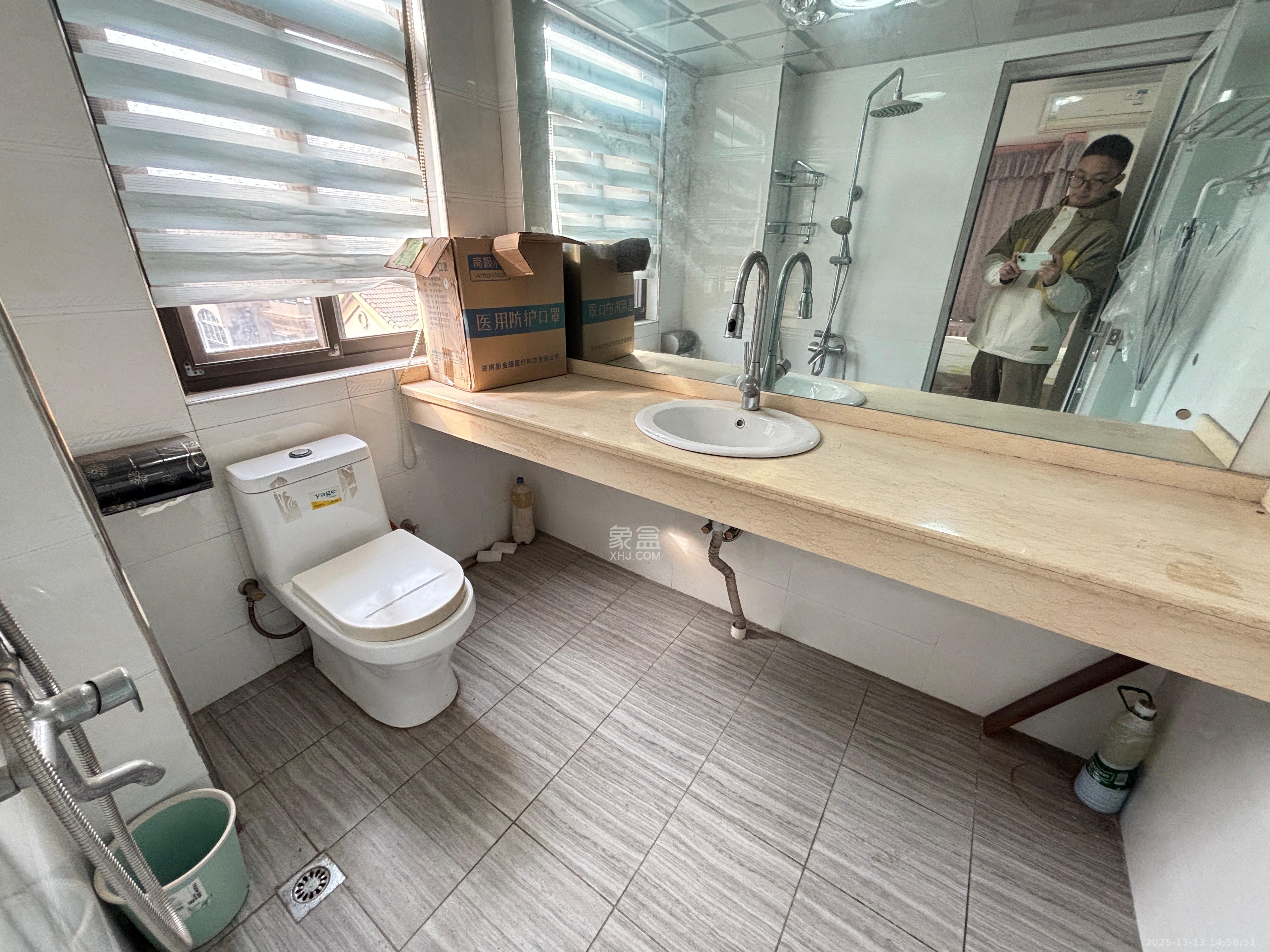 钱隆樽品(一、二、三期)  3室2厅2卫    2800.0元/月室内图