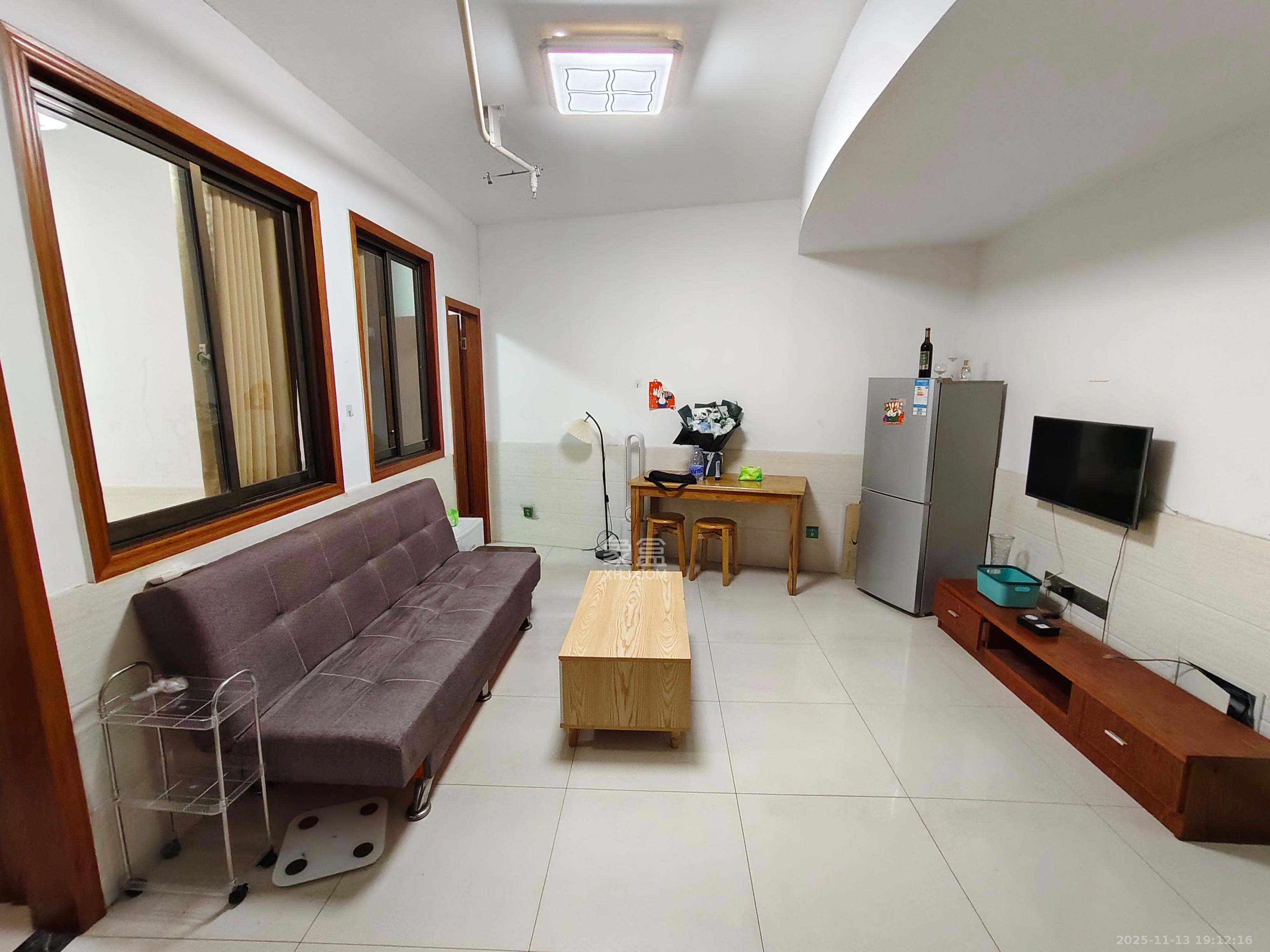 湖韵佳苑  2室1厅1卫    1700.0元/月