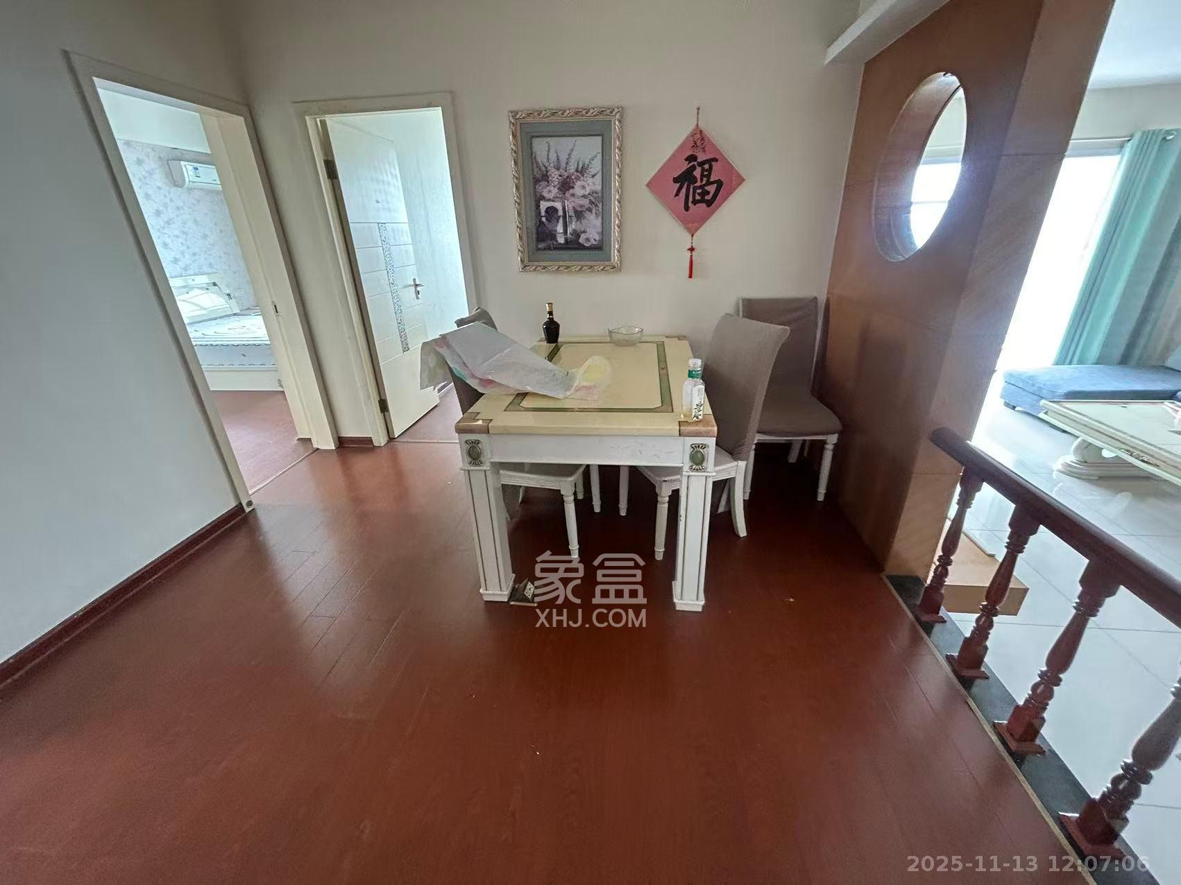 梦泽园 4室2厅2卫 3800.0元/月 梦泽园 4室2厅2卫 3800.0元/月室内图