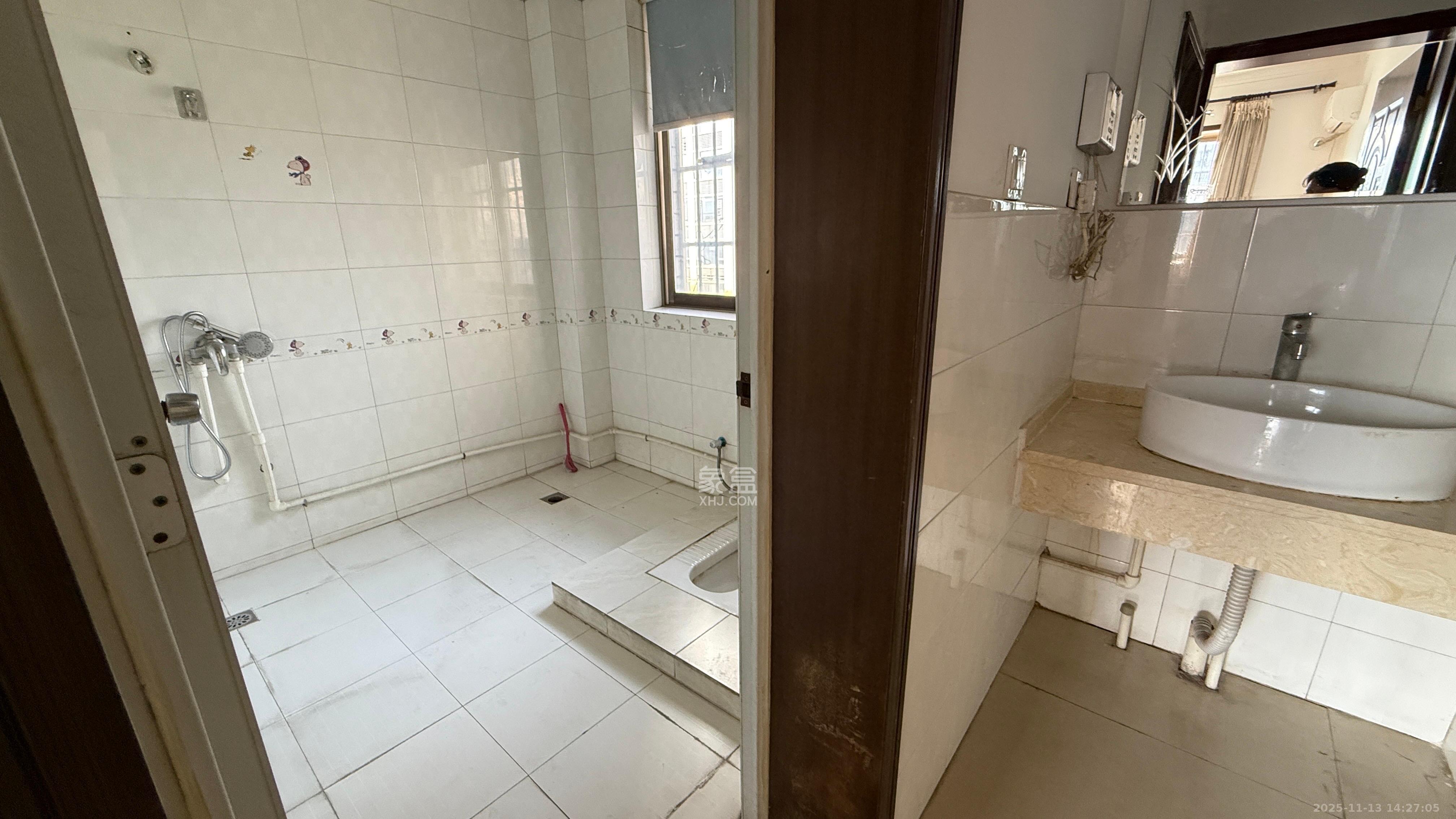 东南明苑 9室2厅3卫 3500.0元/月 东南明苑 9室2厅3卫 3500.0元/月室内图