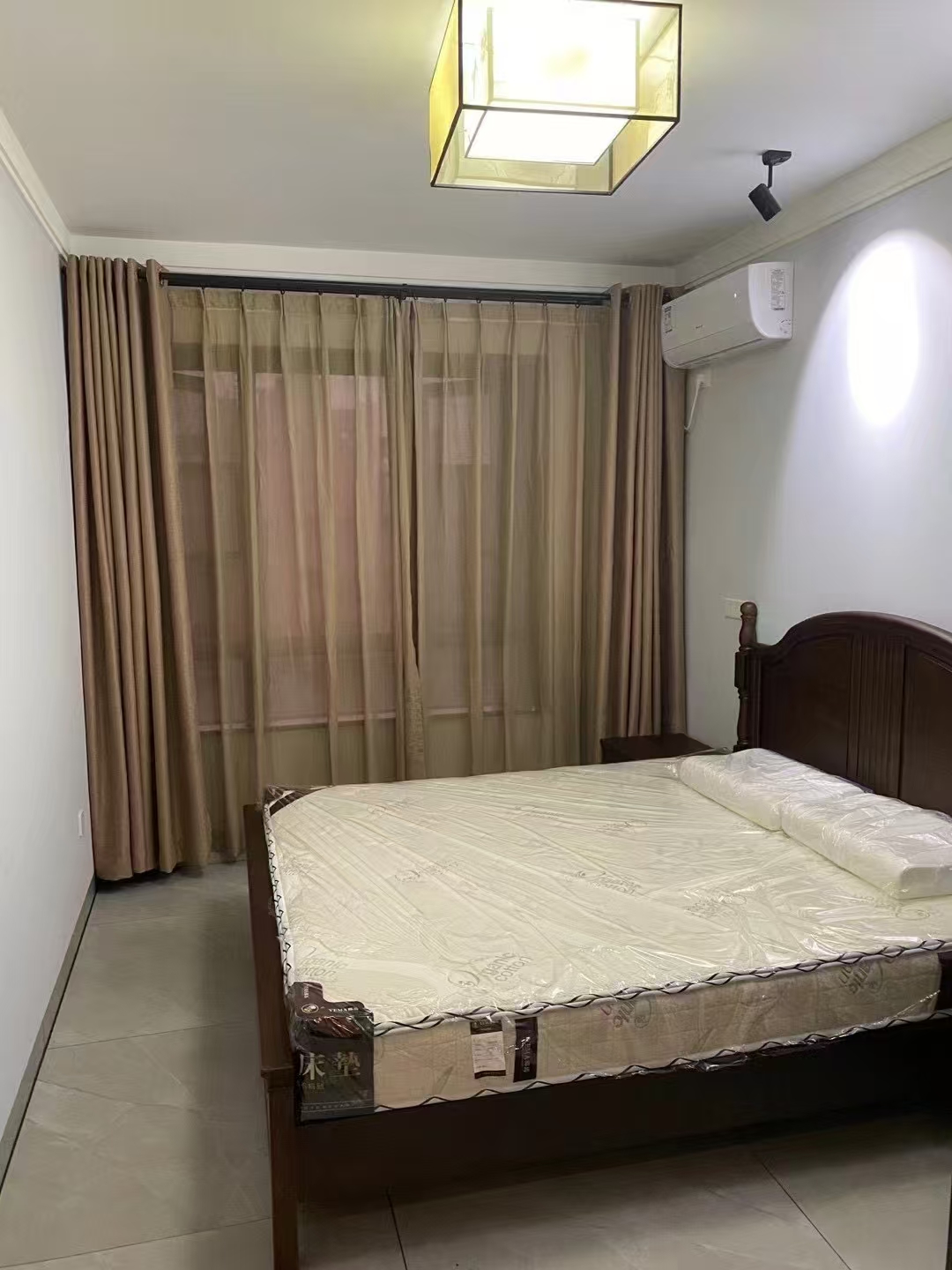 滨海新天地  3室2厅2卫    4200.0元/月室内图