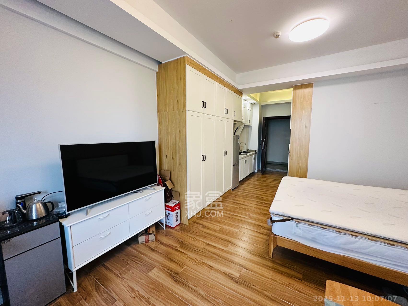 北辰三角洲E4区  1室1厅1卫    2400.0元/月室内图