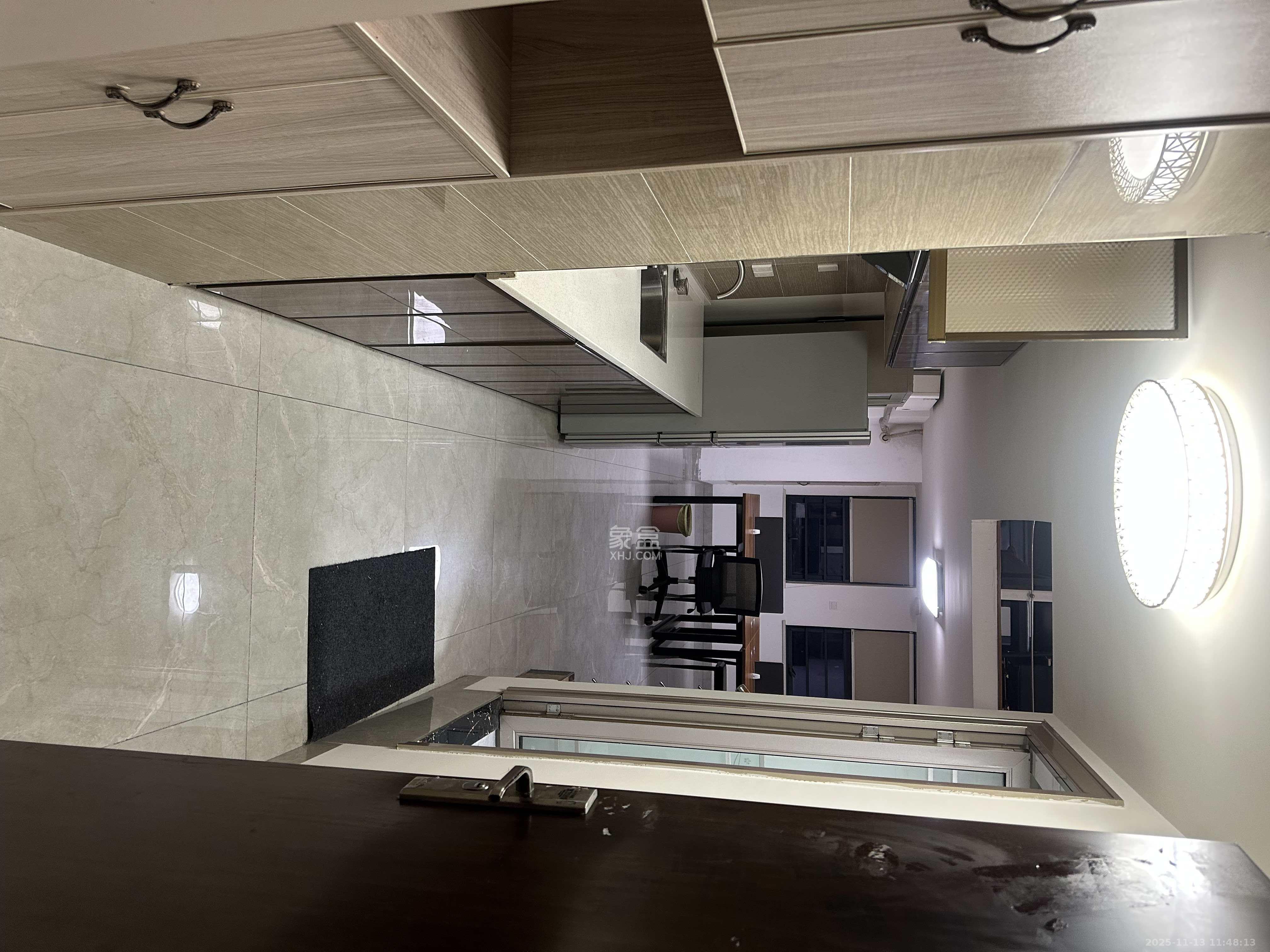 华润置地广场二期  1室1厅1卫    1800.0元/月室内图