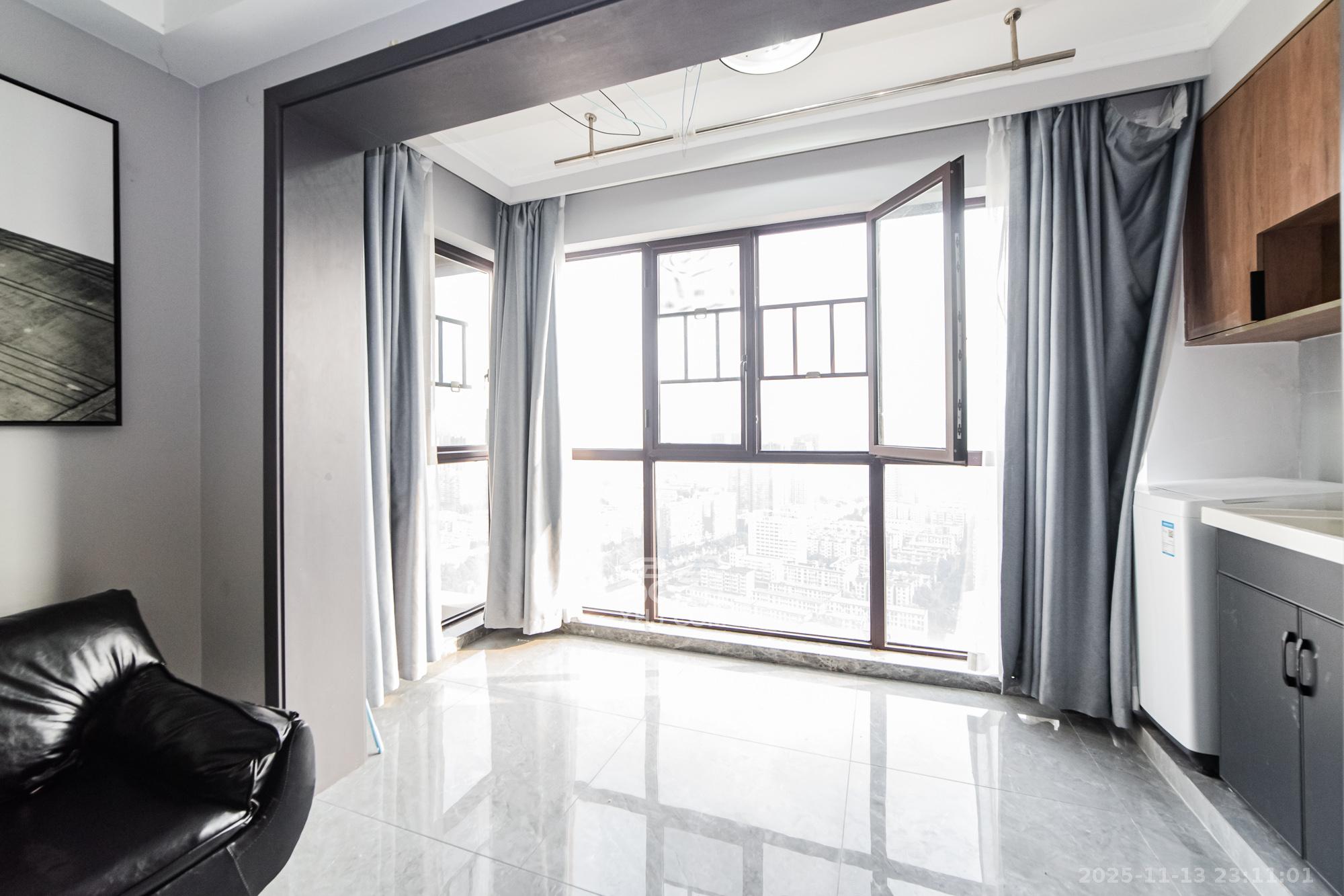 北辰三角洲C3区 3室2厅1卫 150.0万 北辰三角洲C3区 3室2厅1卫 150.0万阳台