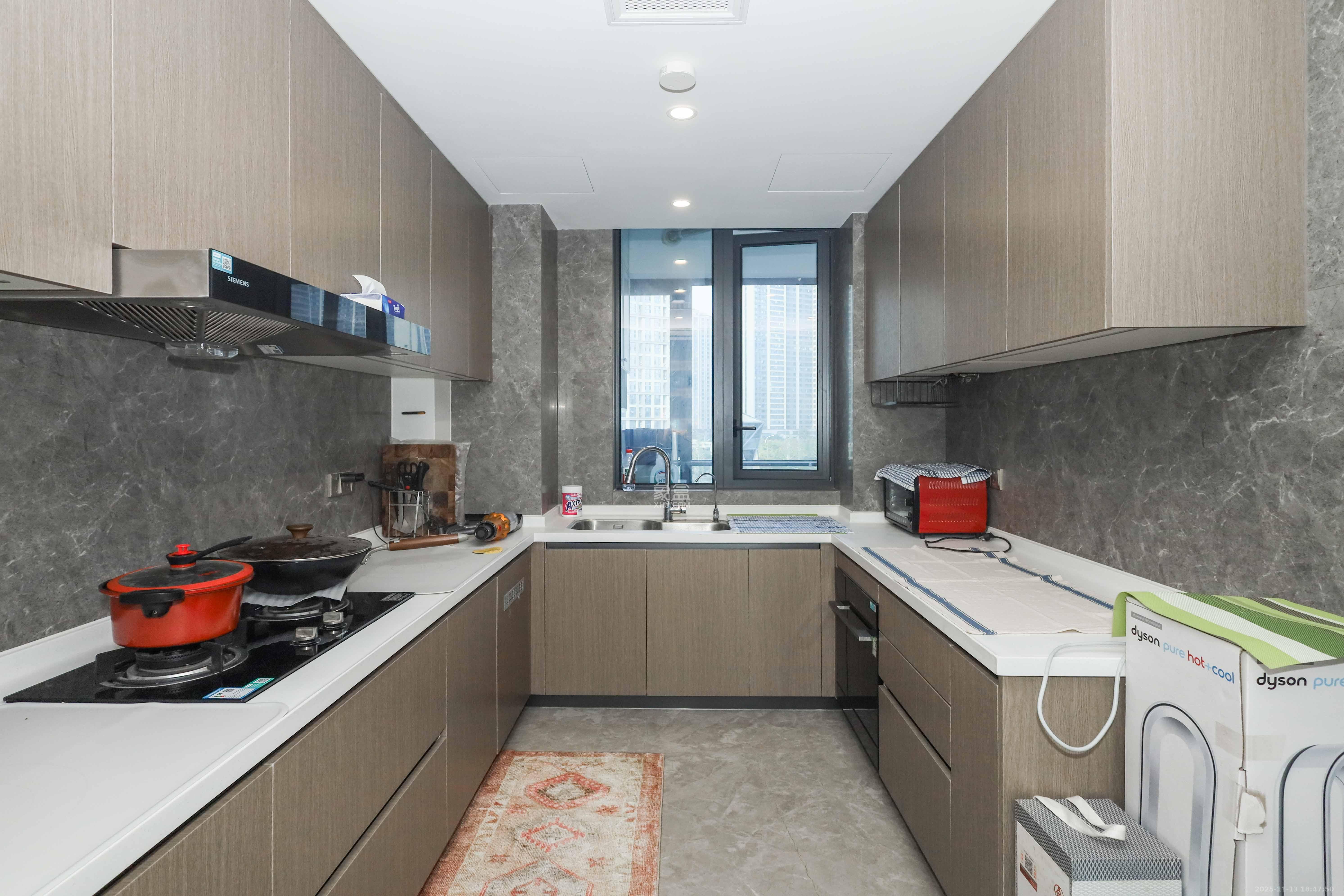 绿城招商桂语雲峯  4室2厅2卫    380.0万厨房