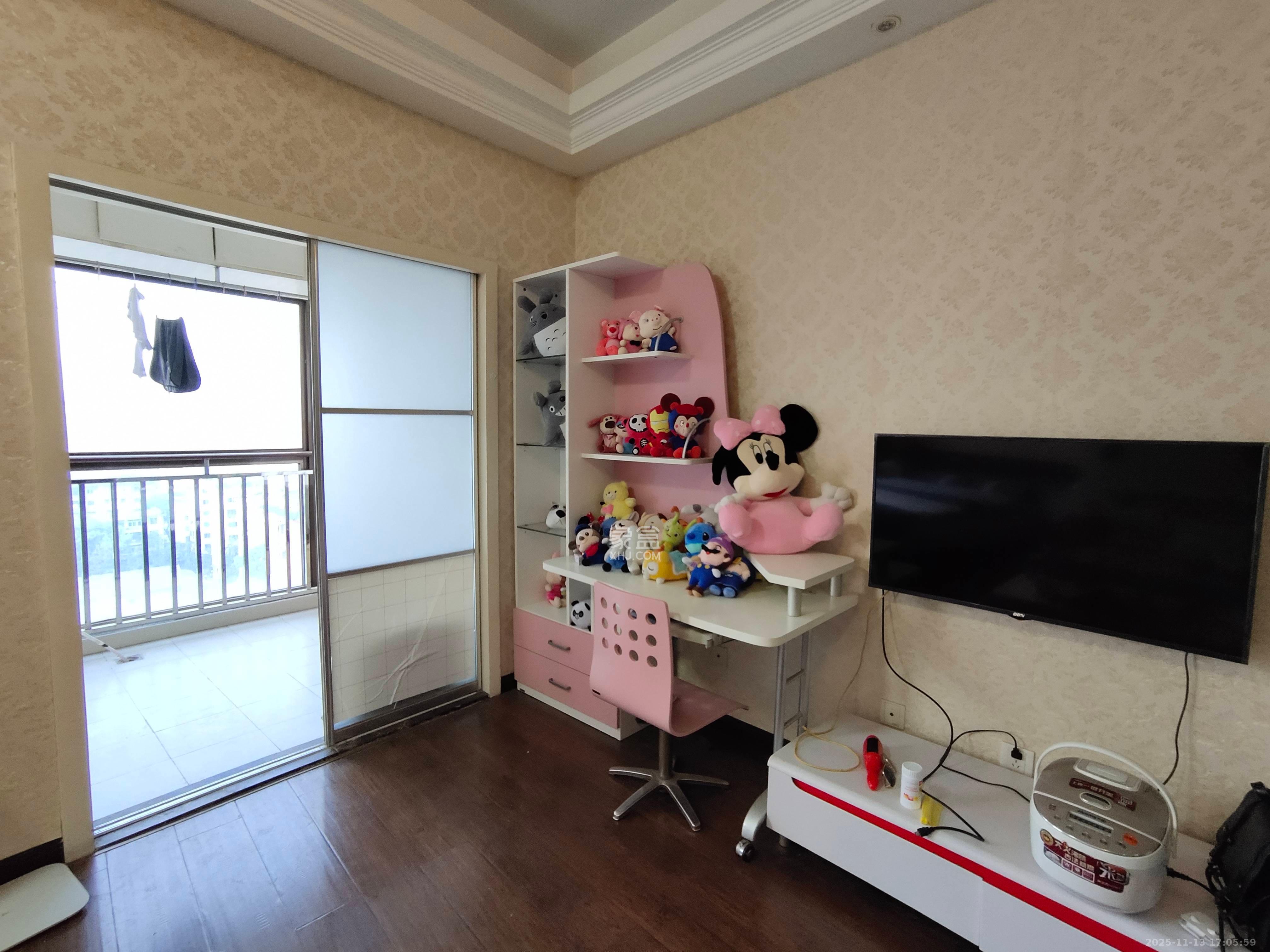 铂宫  1室1厅1卫    1900.0元/月室内图