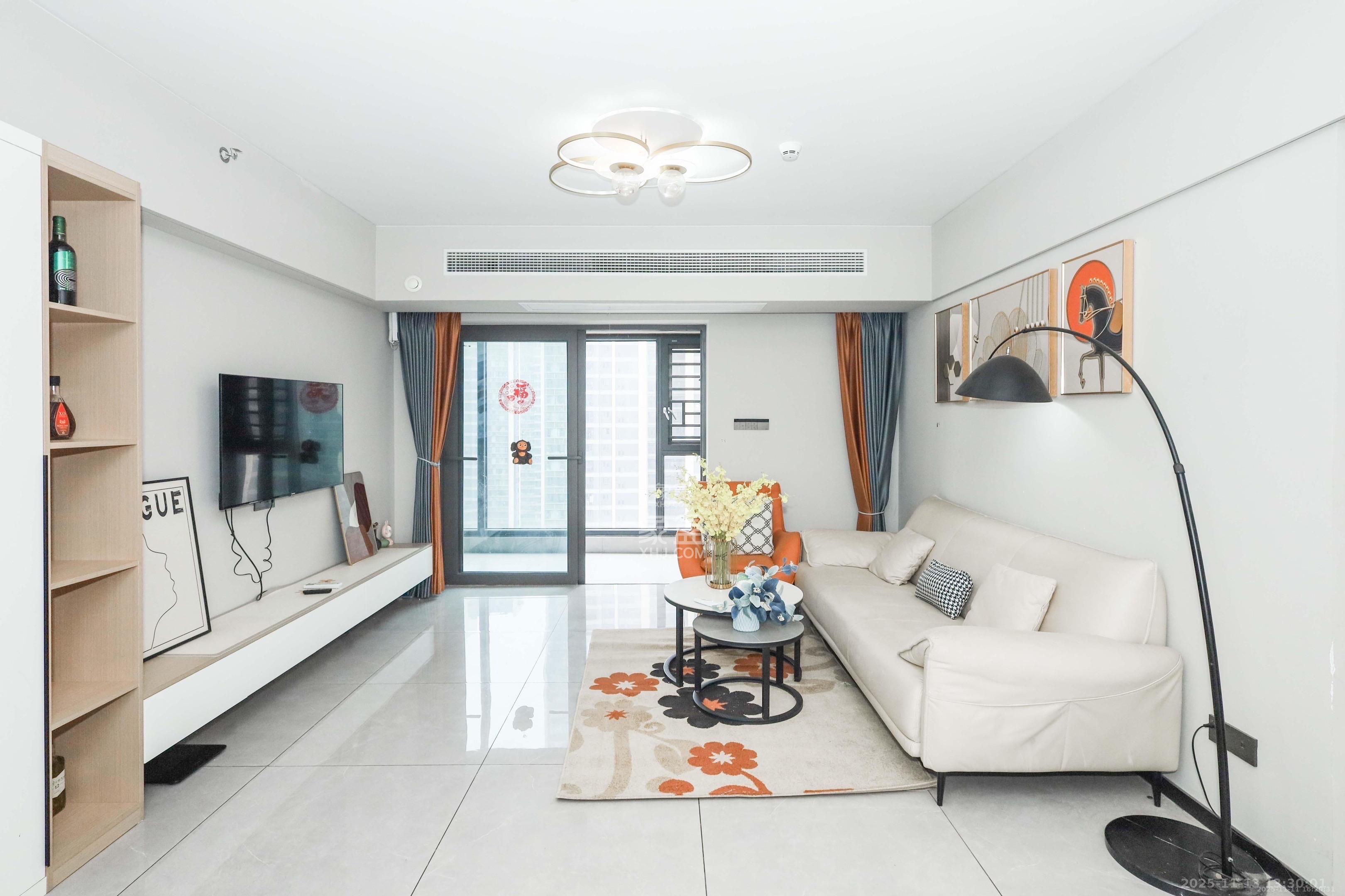 阳光城翡丽云邸  3室2厅2卫    2400.0元/月