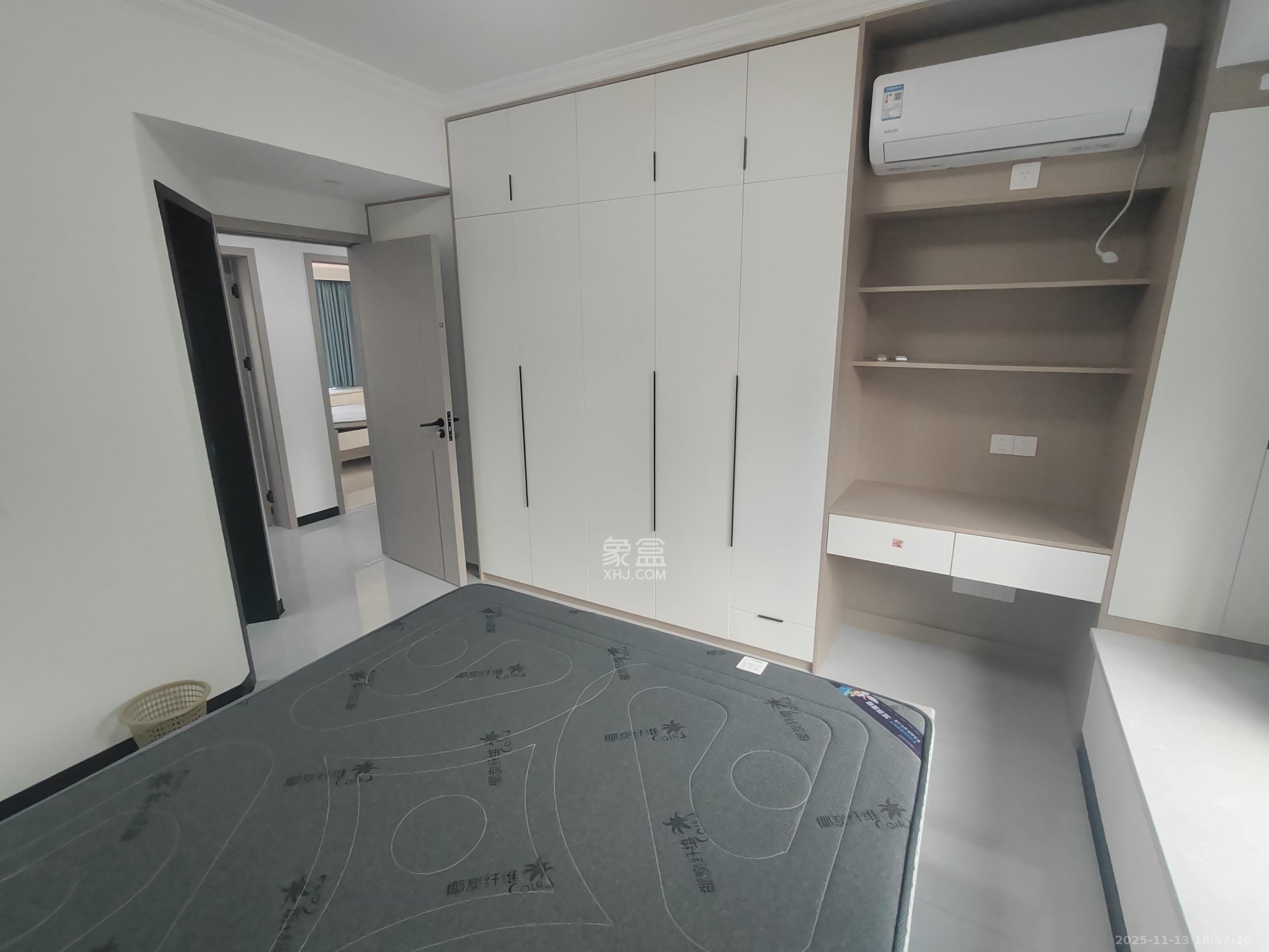 桥头家园三期  4室2厅2卫    2600.0元/月室内图