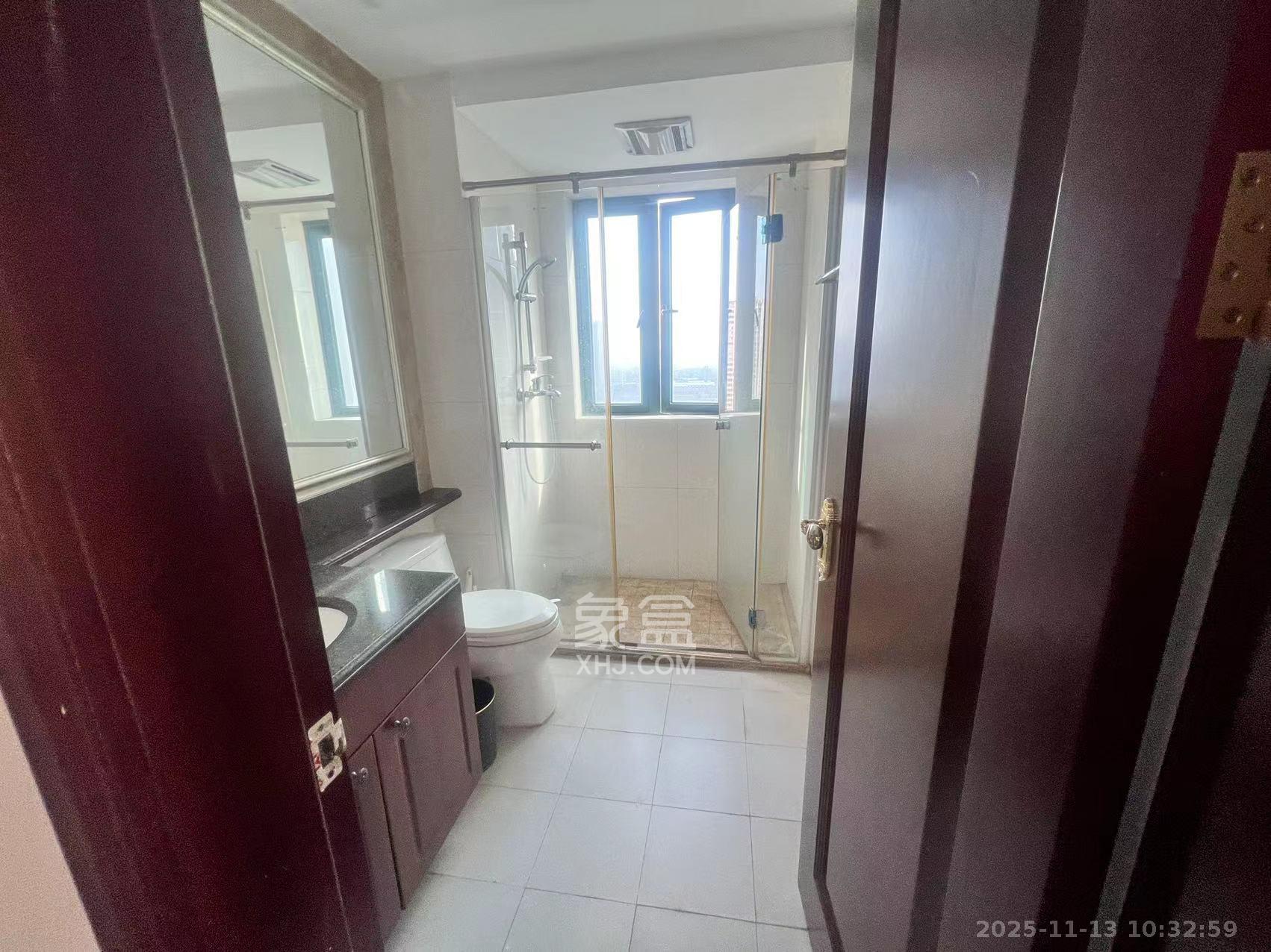 恒大绿洲 3室2厅2卫 2300.0元/月 恒大绿洲 3室2厅2卫 2300.0元/月室内图