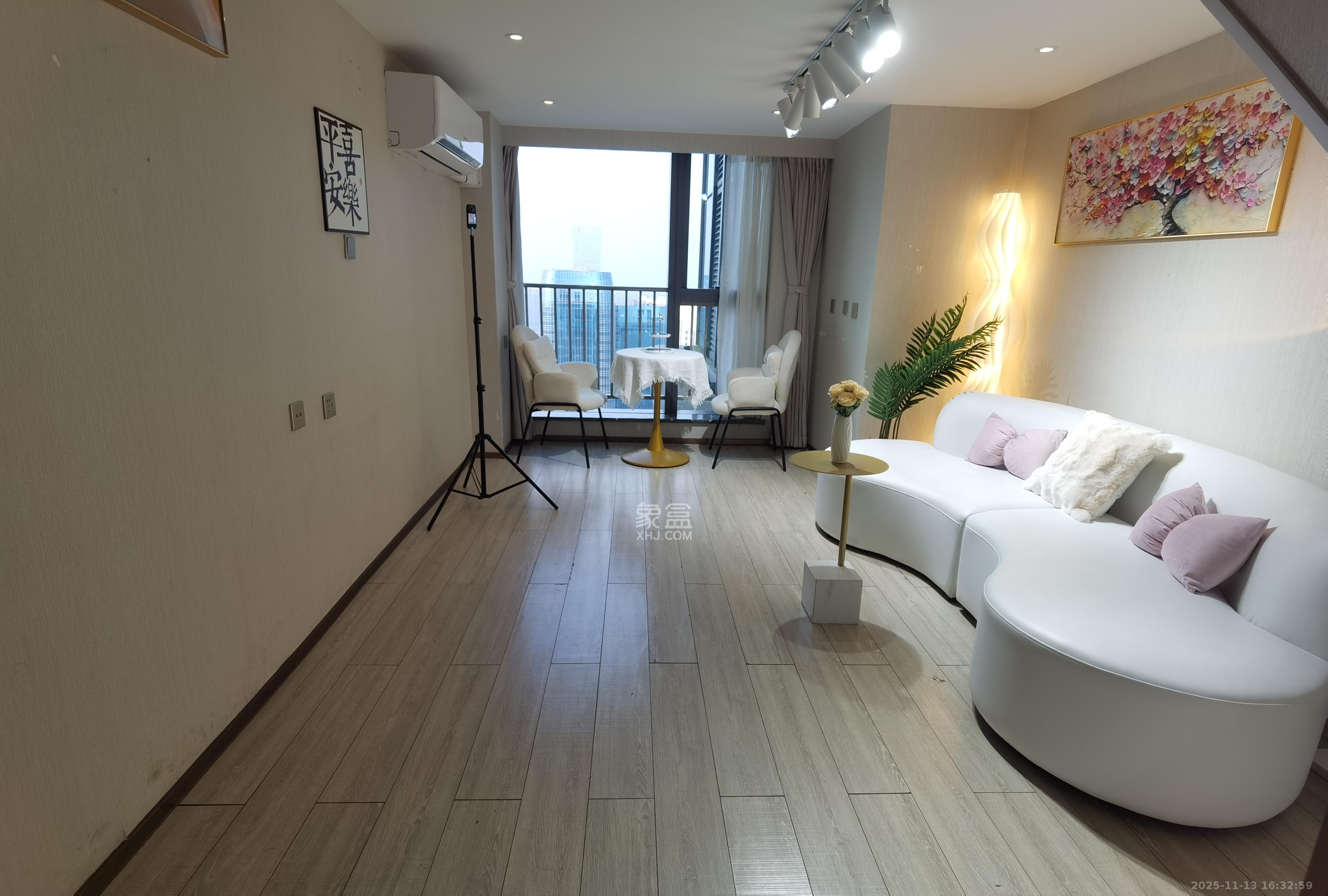 华远华时代  2室1厅1卫    2600.0元/月室内图