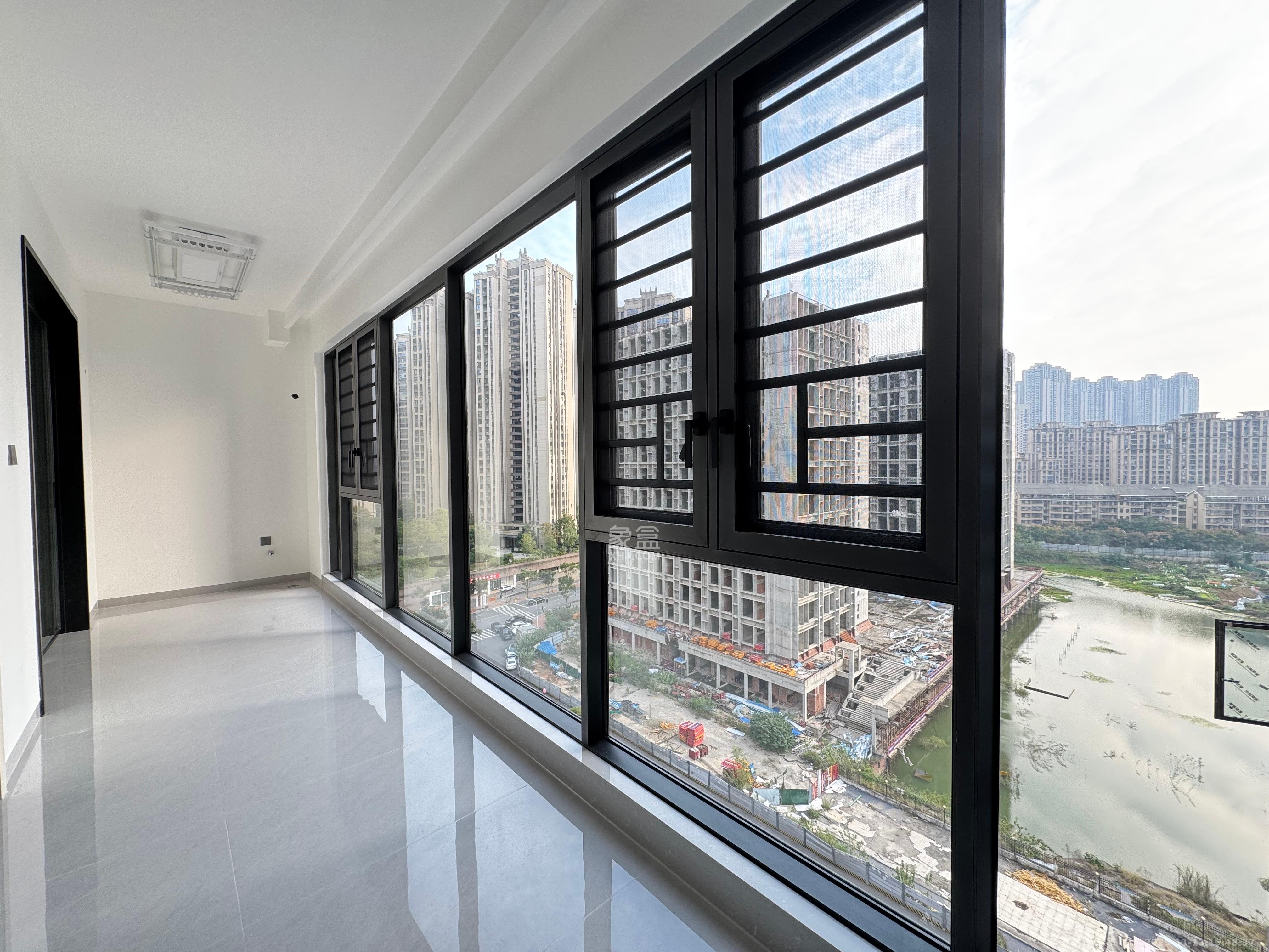 润和星河玥 4室2厅2卫 3500.0元/月 润和星河玥 4室2厅2卫 3500.0元/月室内图