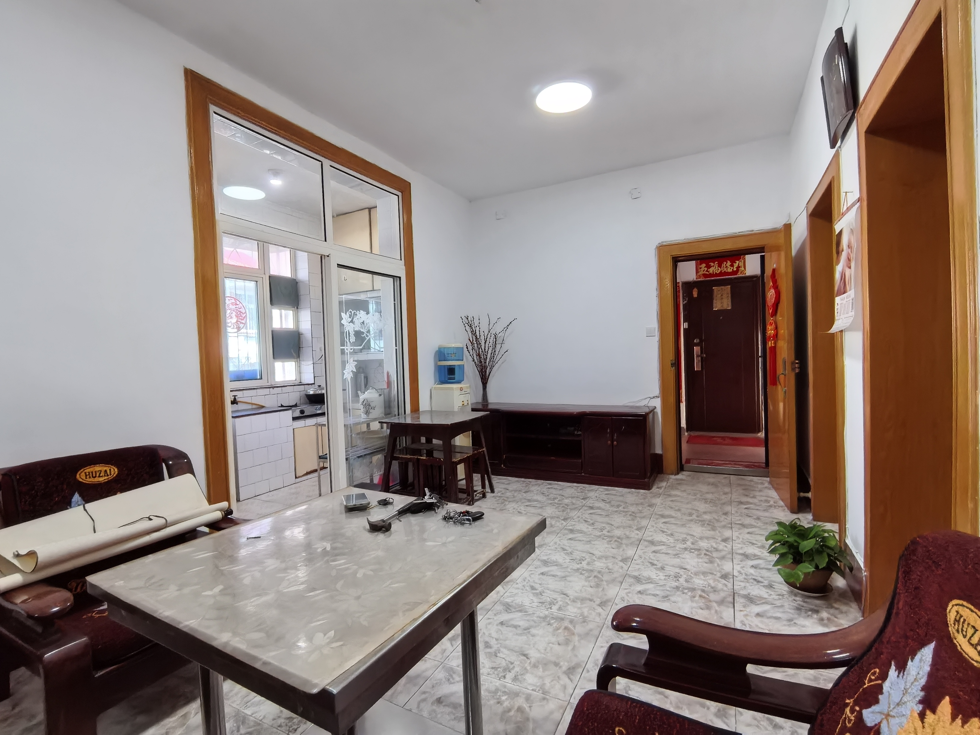 轻纺局家属院 1室0厅0卫 26.8万 轻纺局家属院 1室0厅0卫 26.8万客厅