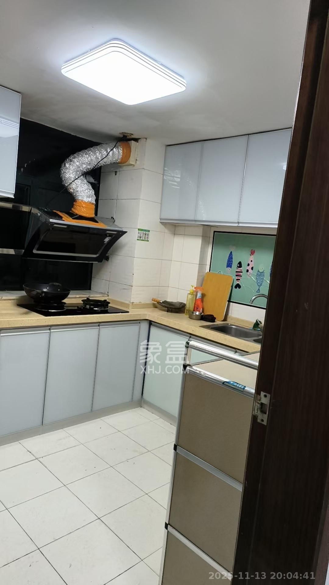 王府花园 3室2厅1卫 3000.0元/月 王府花园 3室2厅1卫 3000.0元/月室内图