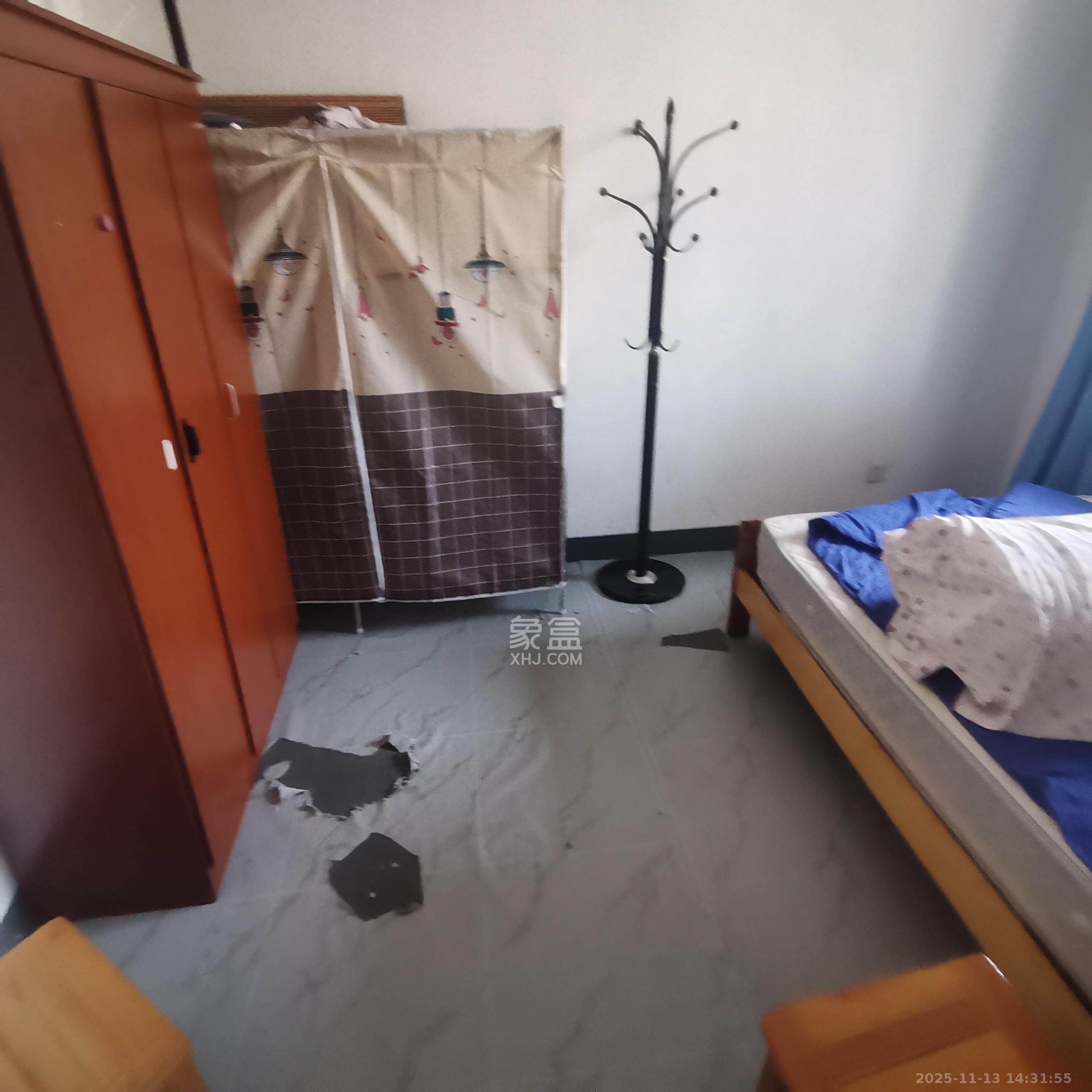 长房凤凰佳园  1室0厅0卫    1200.0元/月室内图