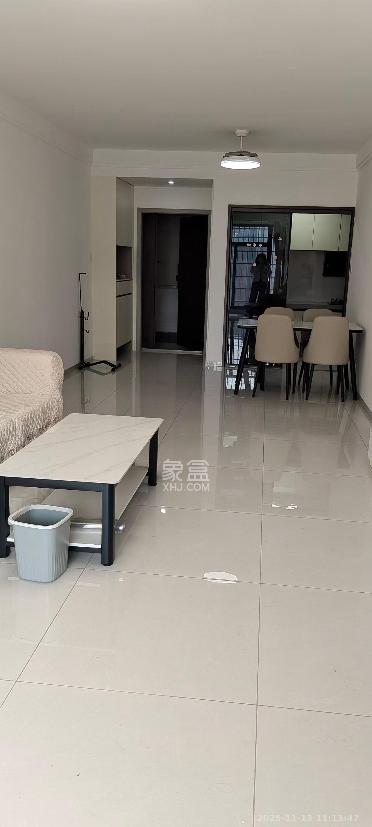 桥头家园三期  2室2厅1卫    1800.0元/月室内图