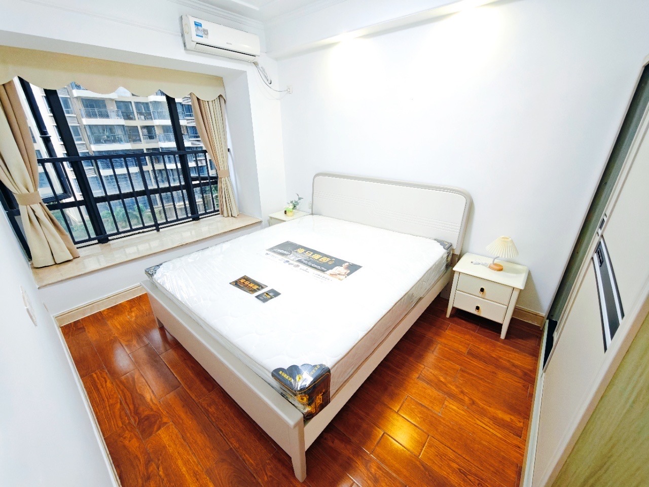 置地御海公馆 2室2厅1卫 96.0万 置地御海公馆 2室2厅1卫 96.0万客厅