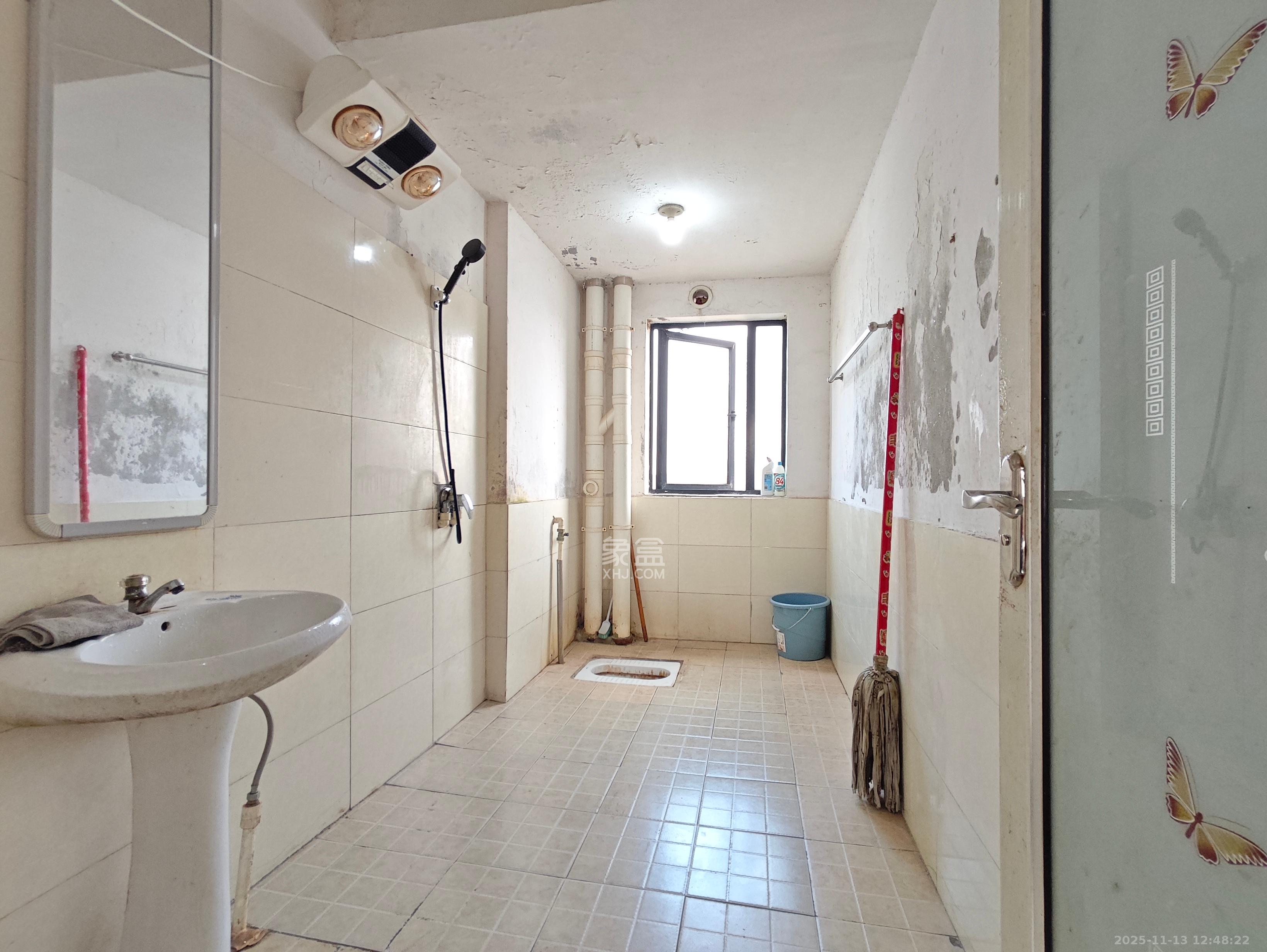 长大卧琥 3室2厅2卫 2000.0元/月 长大卧琥 3室2厅2卫 2000.0元/月室内图