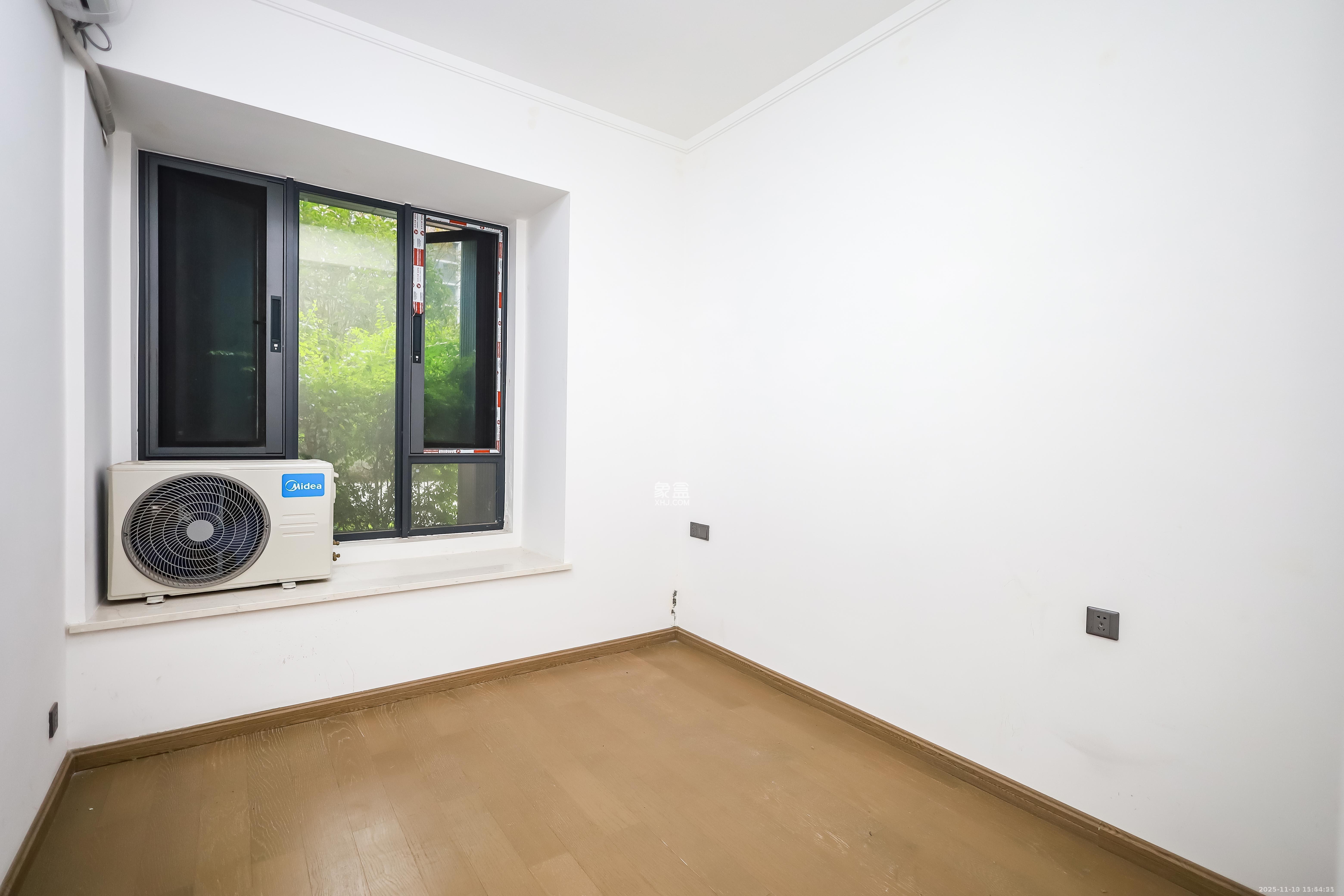 招商雍山湖  4室2厅2卫    3200.0元/月室内图