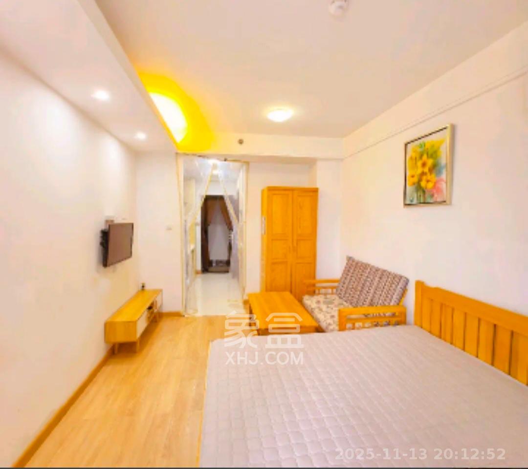 绿地中央广场 1室1厅1卫 1500.0元/月 绿地中央广场 1室1厅1卫 1500.0元/月室内图