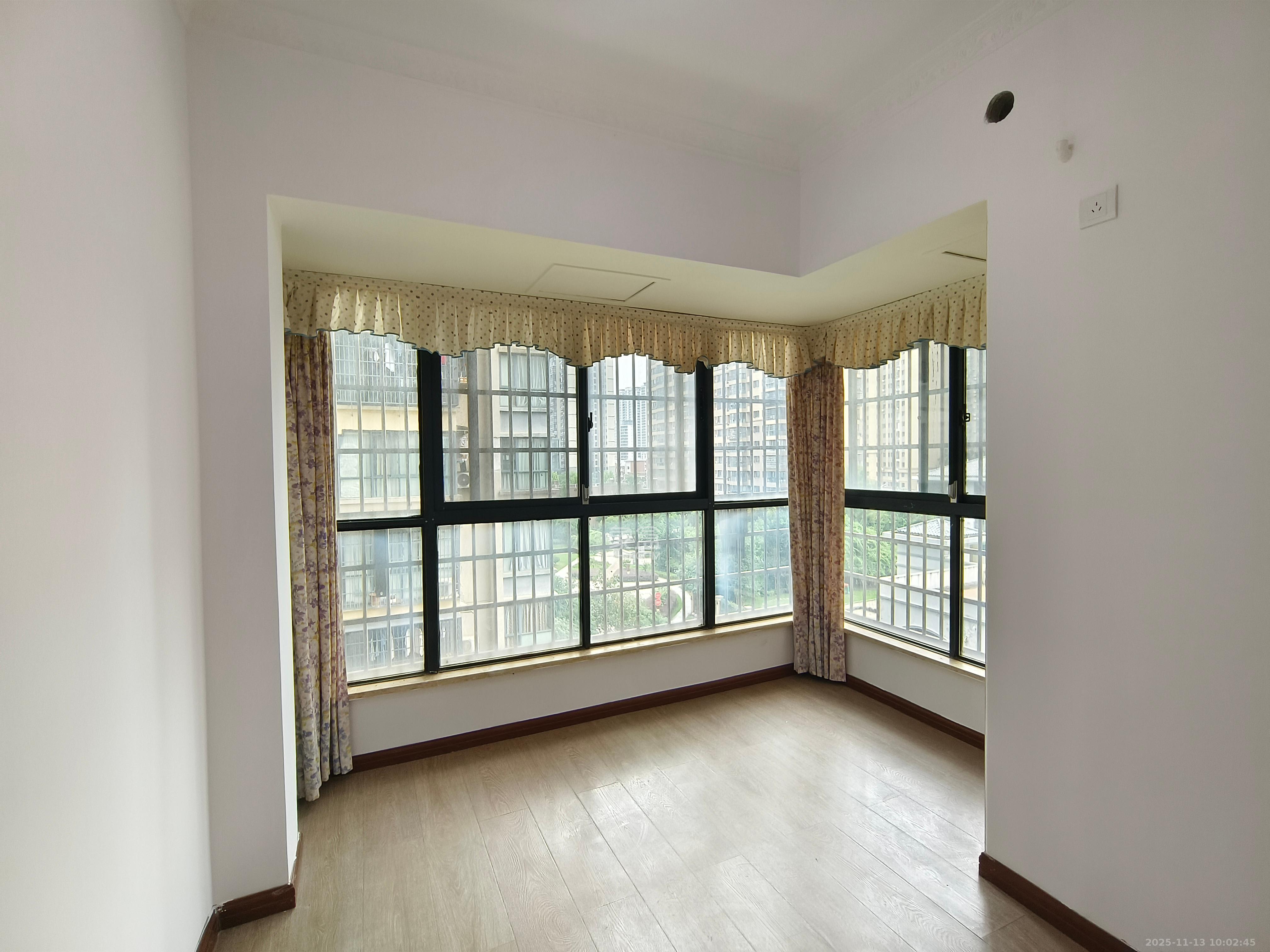 勤诚达新界 3室2厅1卫 2000.0元/月 勤诚达新界 3室2厅1卫 2000.0元/月室内图