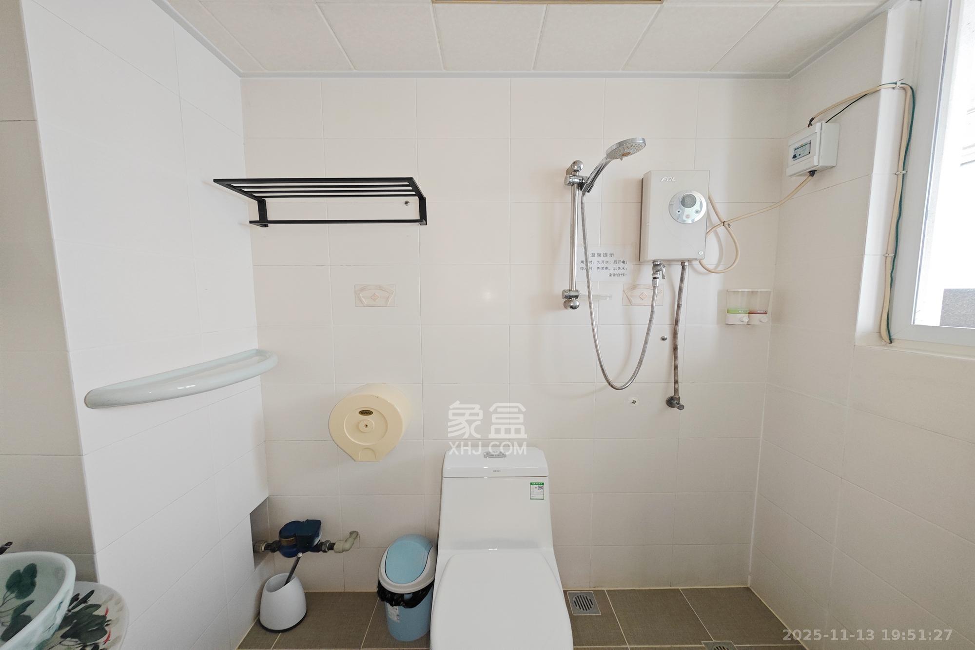 明星村  2室2厅2卫    121.0万其他