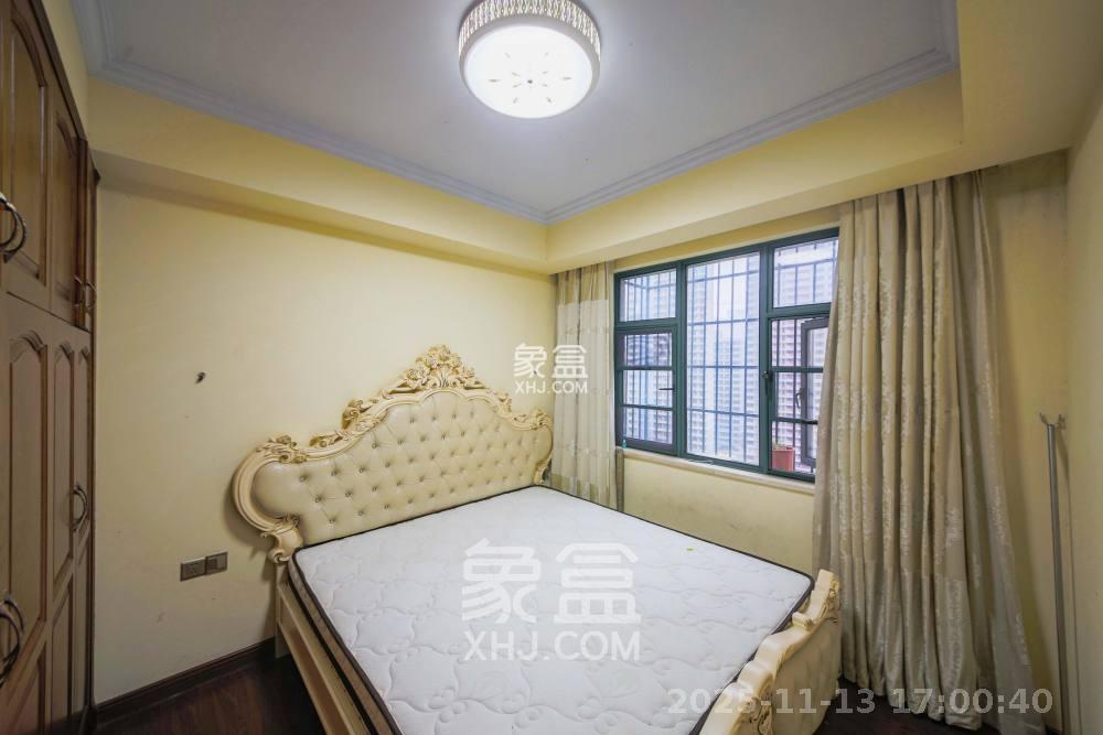 克拉美丽山庄（晟领国际）  4室2厅2卫    7500.0元/月室内图