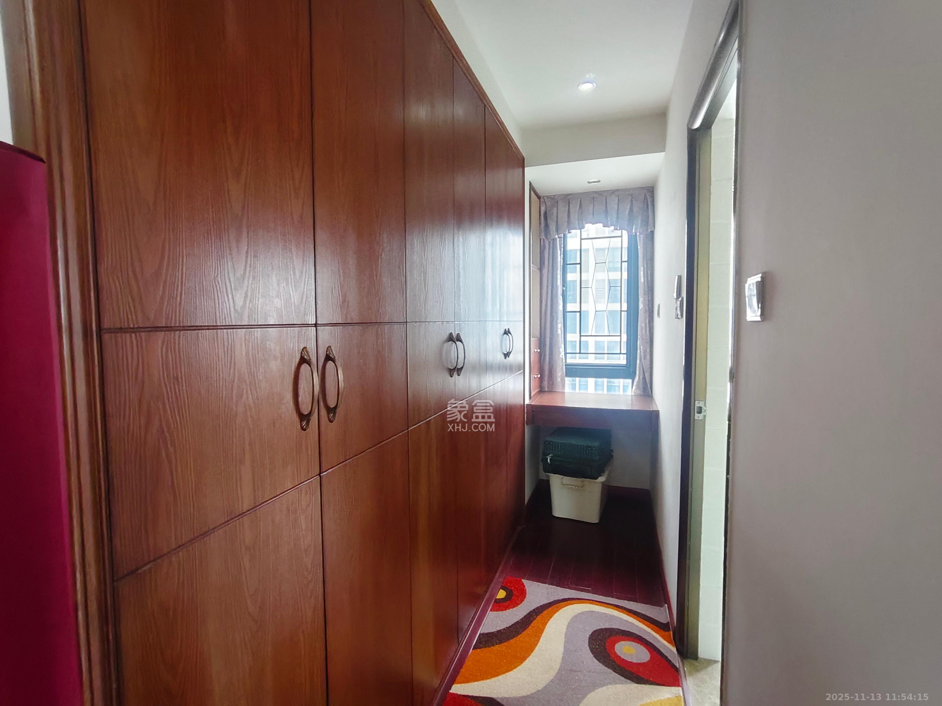 盛地尊域 3室2厅2卫 2200.0元/月 盛地尊域 3室2厅2卫 2200.0元/月室内图