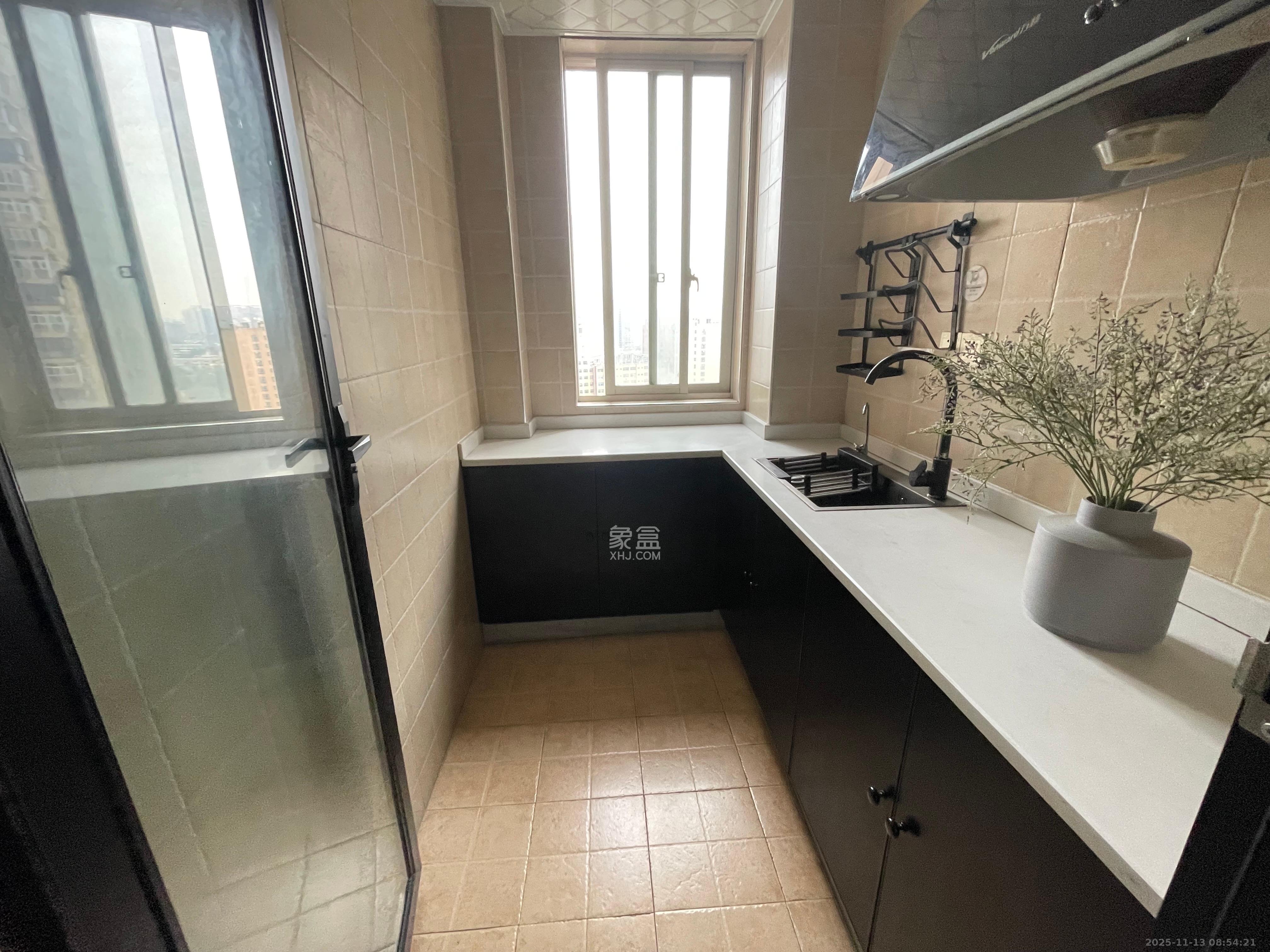 银轩铭誉(四海怡家) 1室1厅1卫 1700.0元/月 银轩铭誉(四海怡家) 1室1厅1卫 1700.0元/月室内图