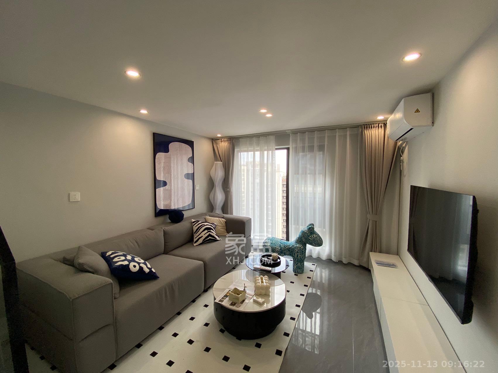 卓越江岸  1室1厅1卫    2800.0元/月