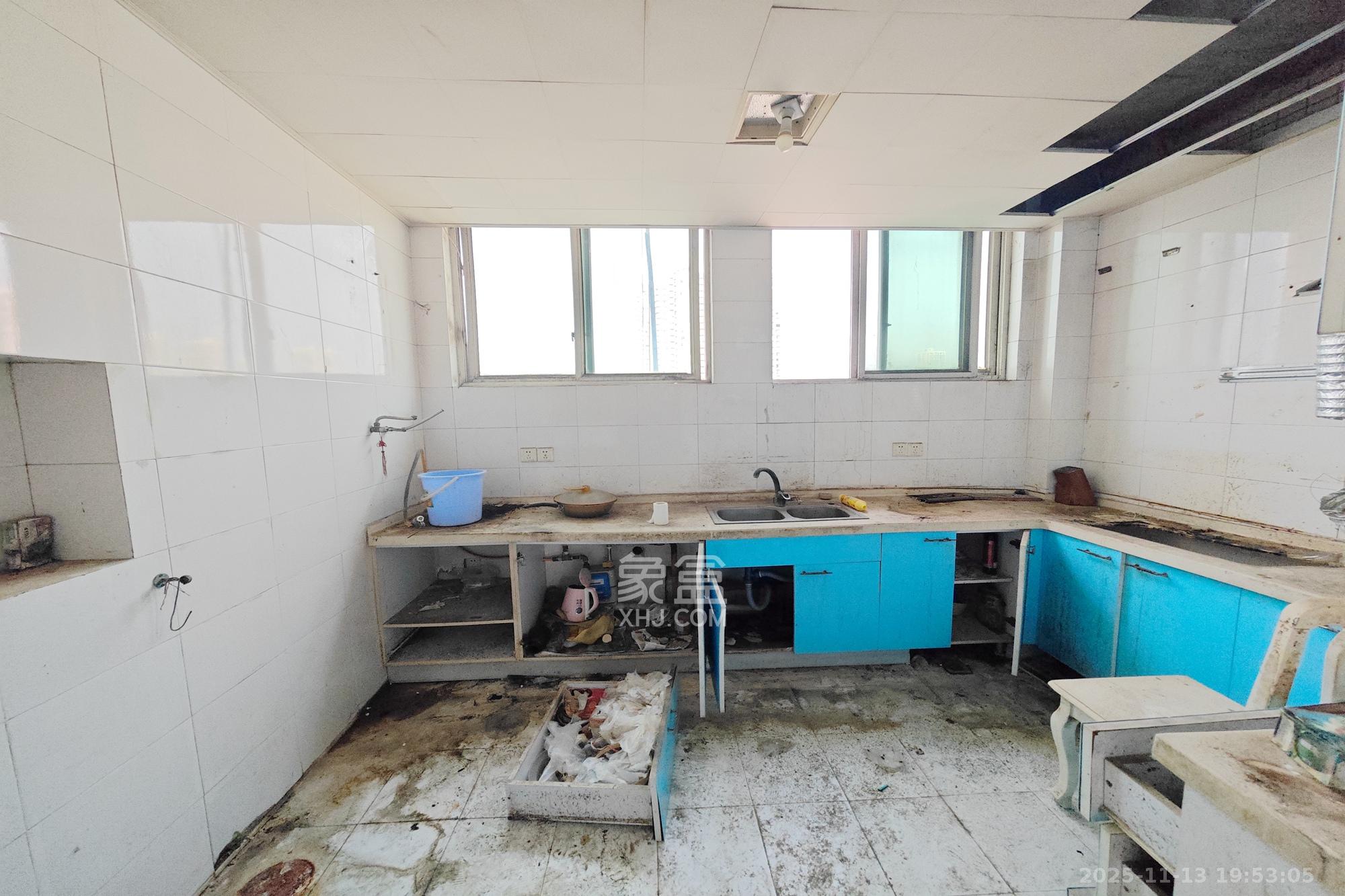 今利园 3室1厅1卫 36.0万 今利园 3室1厅1卫 36.0万厨房