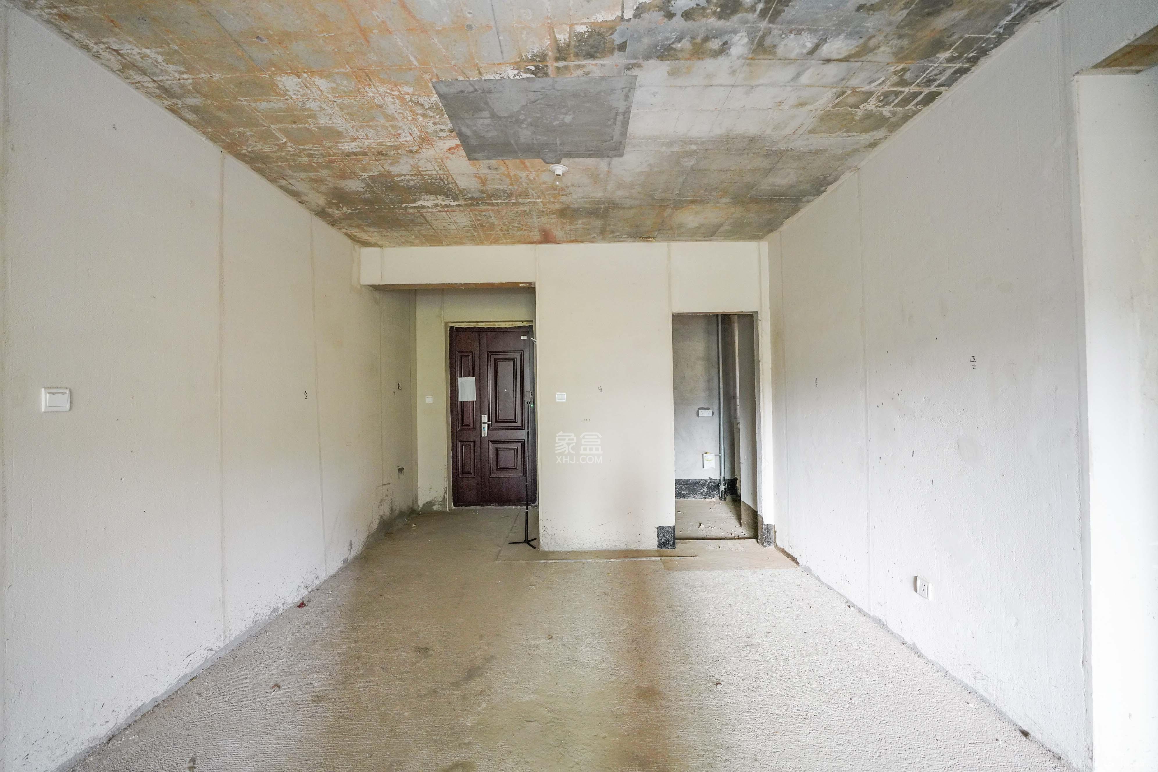 五矿万境蓝山 3室2厅2卫 103.0万 五矿万境蓝山 3室2厅2卫 103.0万客厅