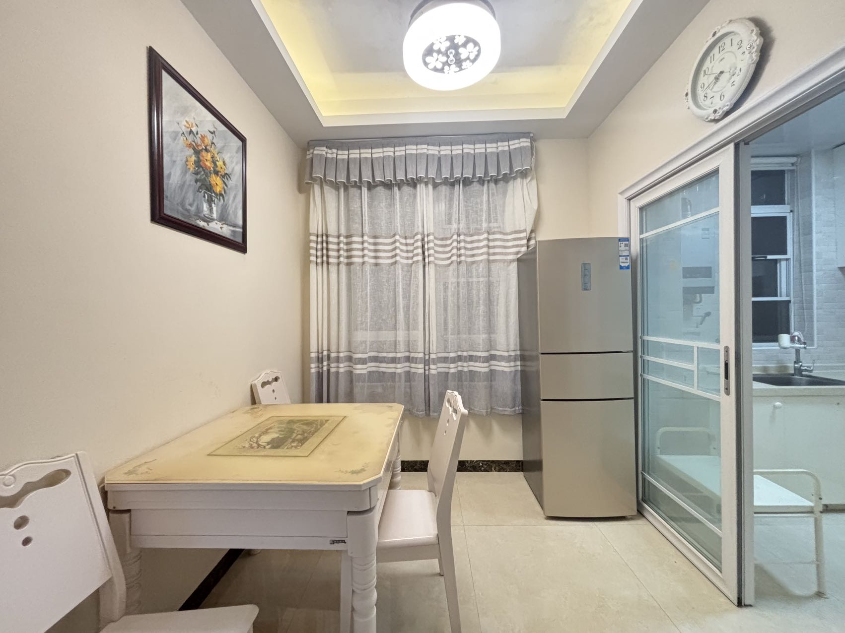 中弘西岸首府 2室2厅1卫 2000.0元/月 中弘西岸首府 2室2厅1卫 2000.0元/月室内图