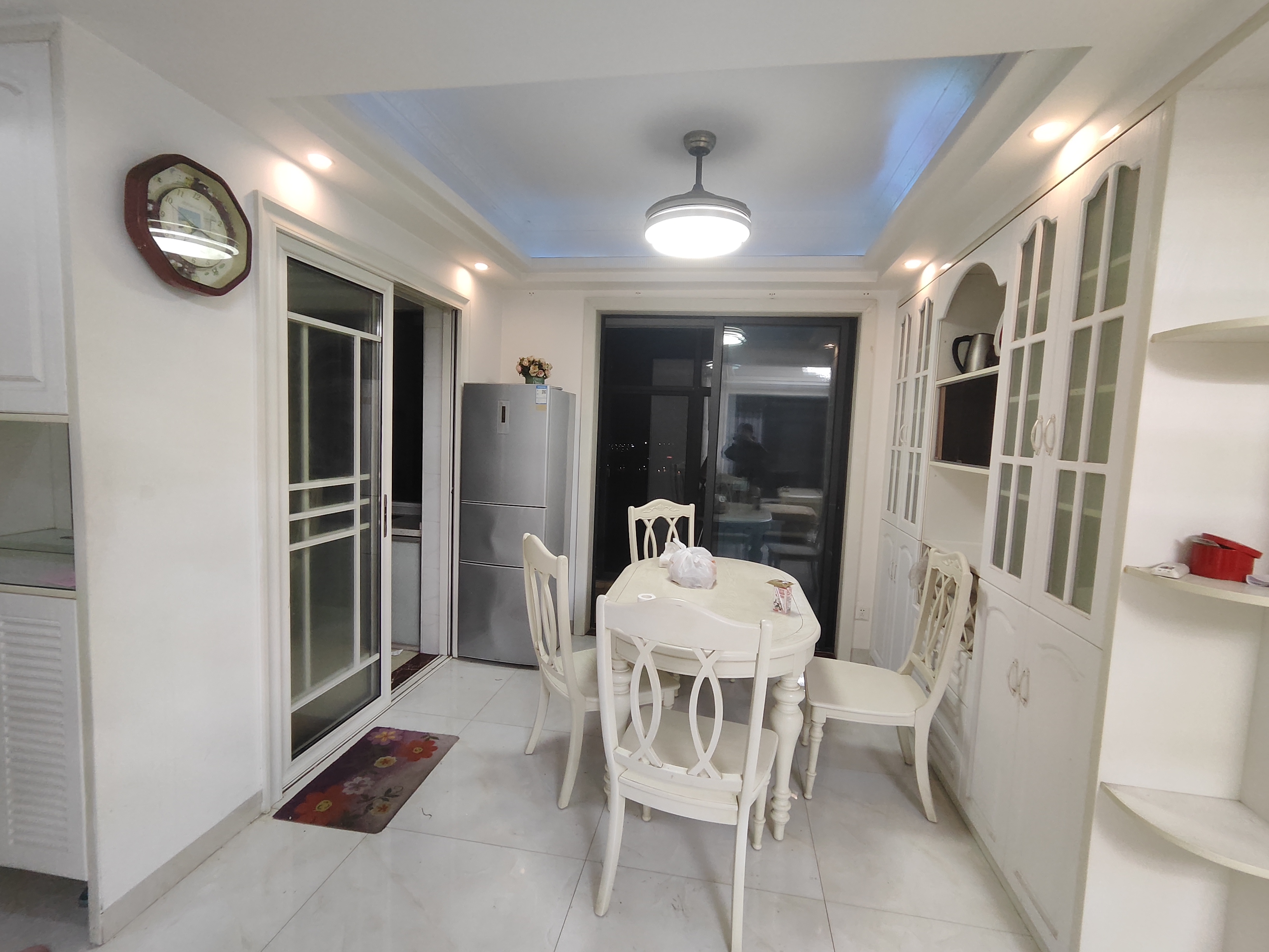 长湖峰境  1室0厅0卫    2100.0元/月室内图