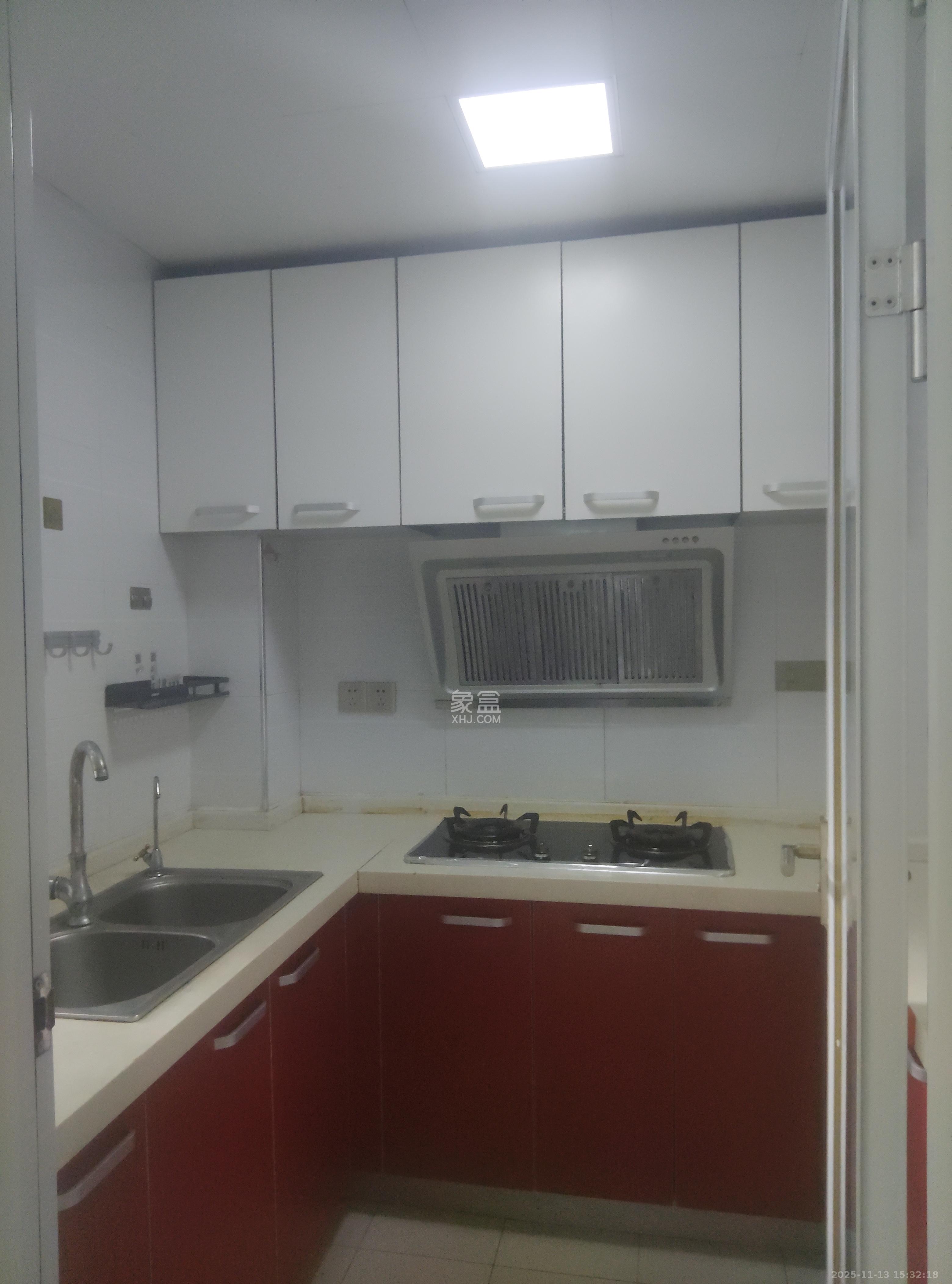 湘府9号  2室1厅1卫    2000.0元/月室内图