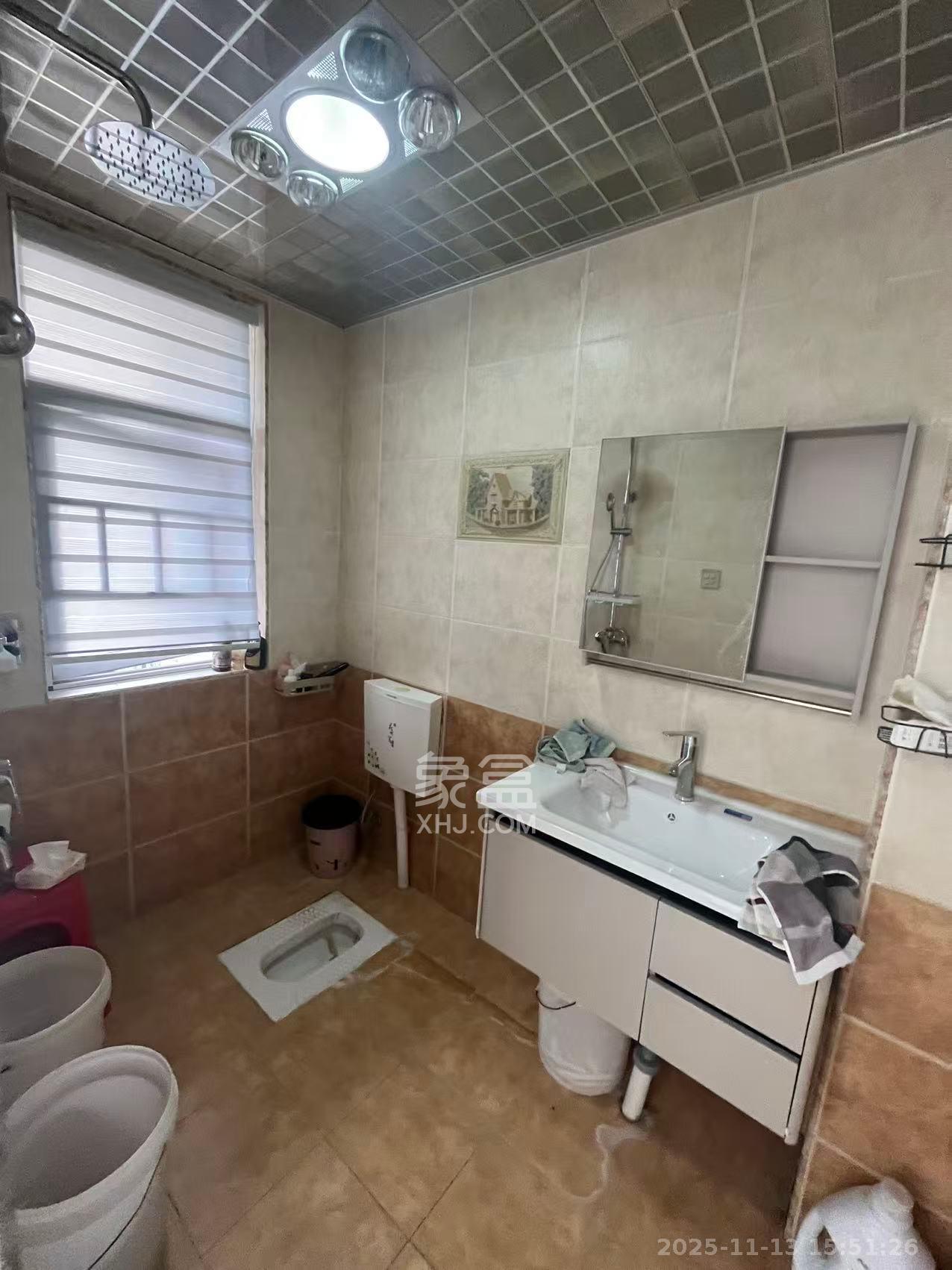 泊爱蓝湾  3室2厅2卫    3000.0元/月室内图