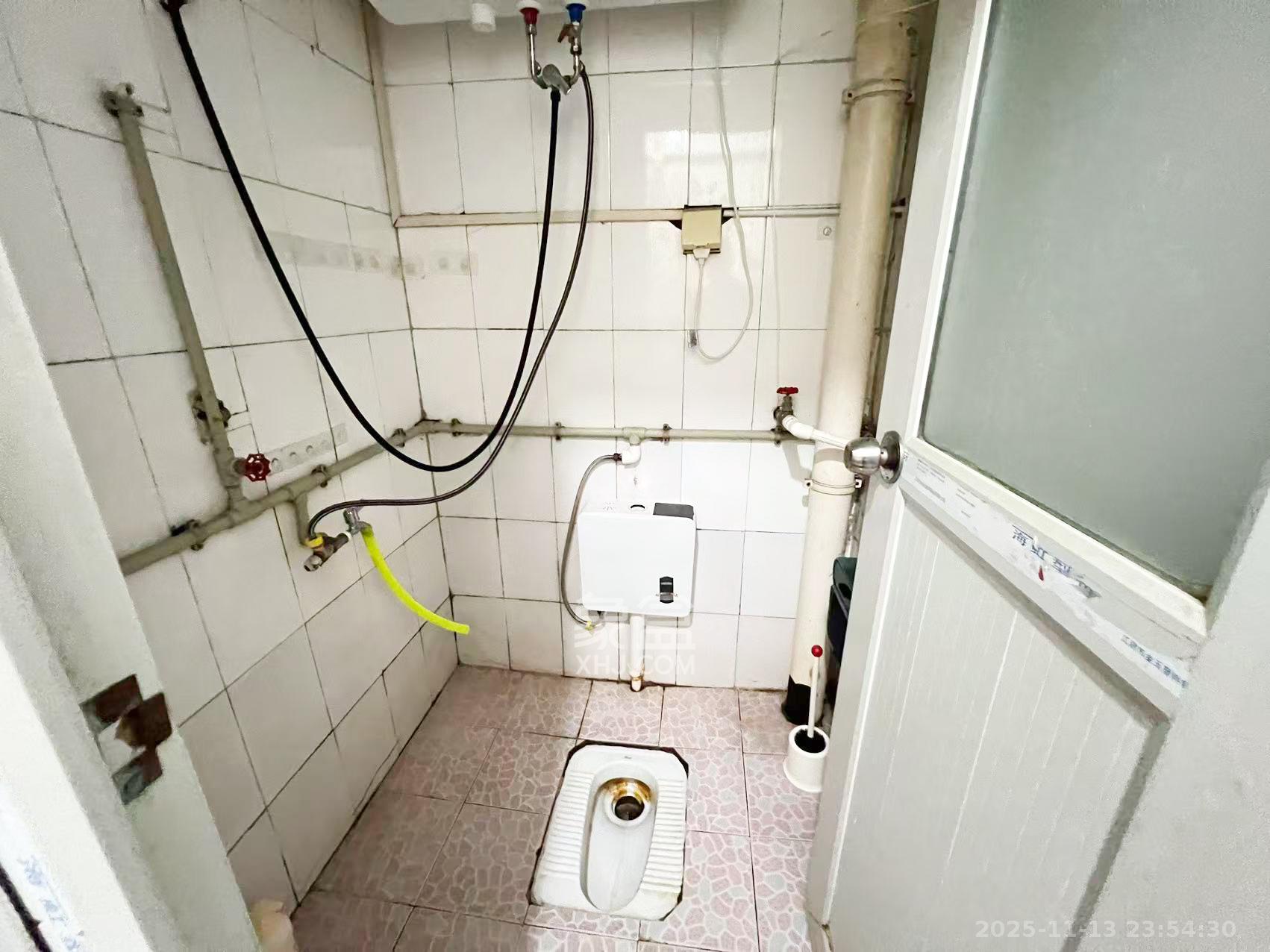 马王堆商贸城  1室1厅1卫    24.8万卫生间