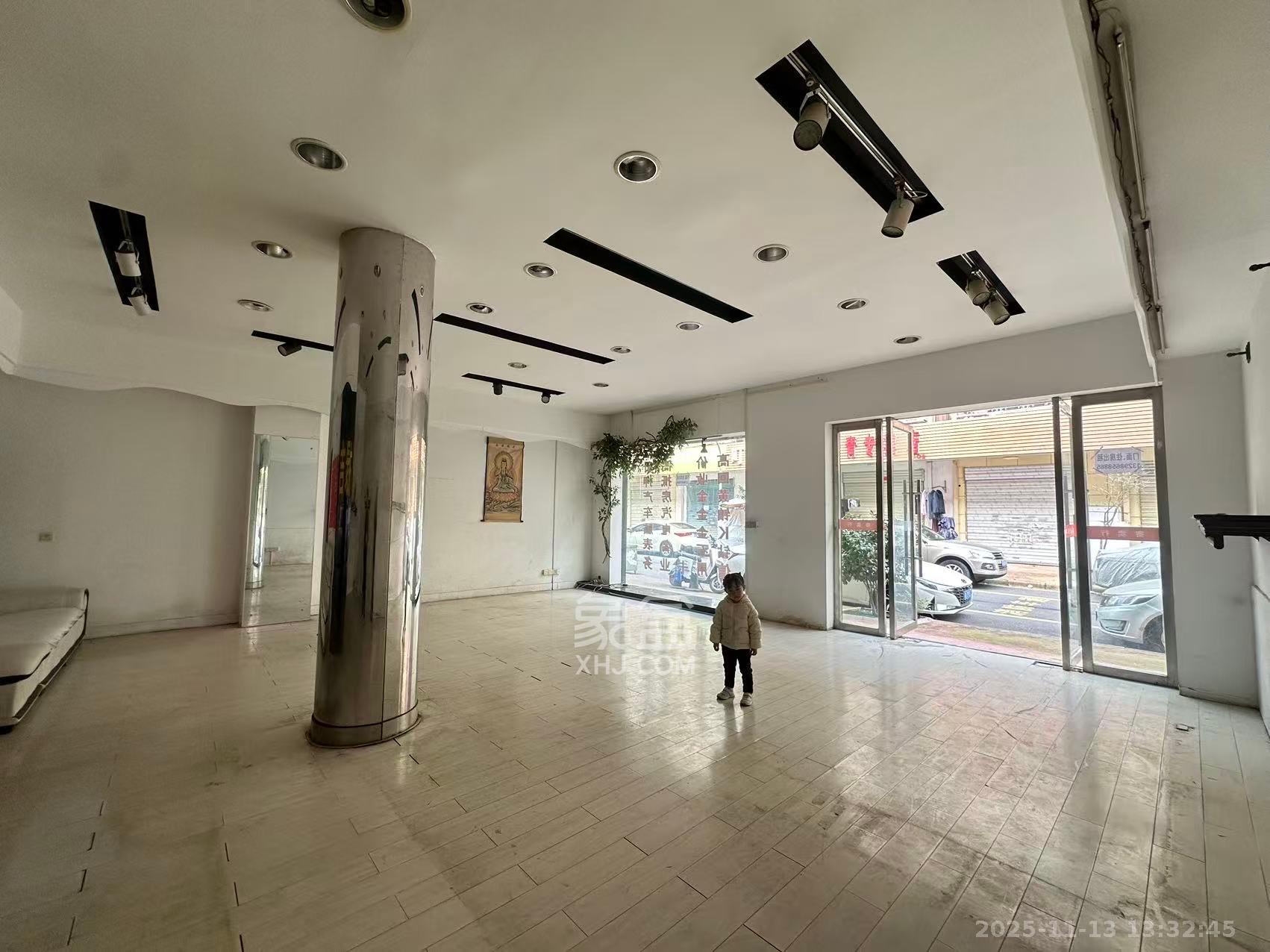 星沙三区  1室0厅0卫    2000.0元/月室内图