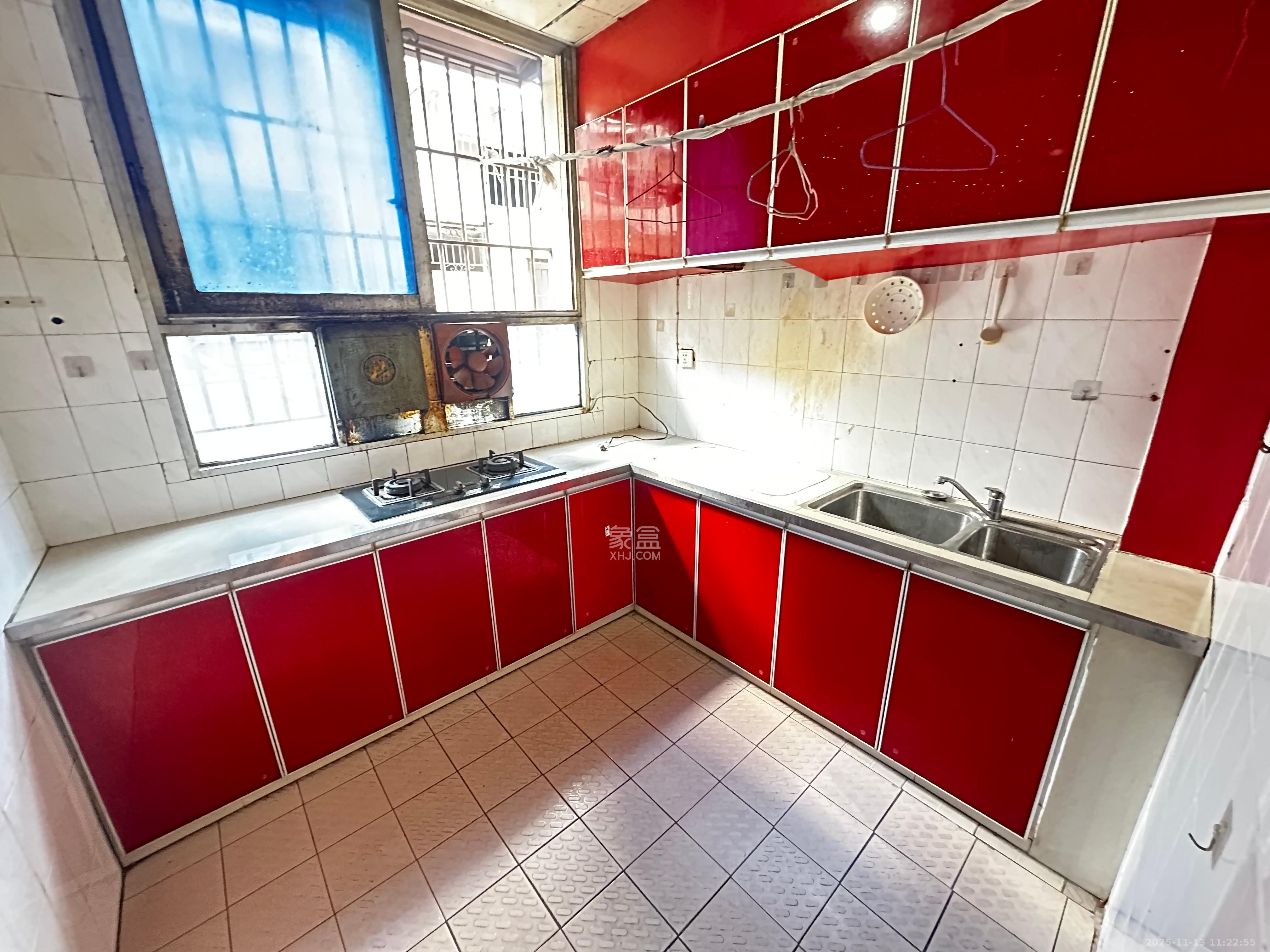 星沙三区  3室2厅1卫    1300.0元/月室内图